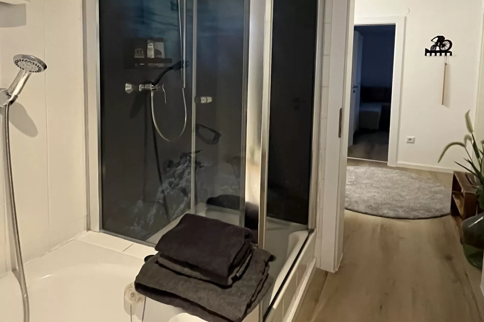 Gästezimmer Eifelglück-Badkamer