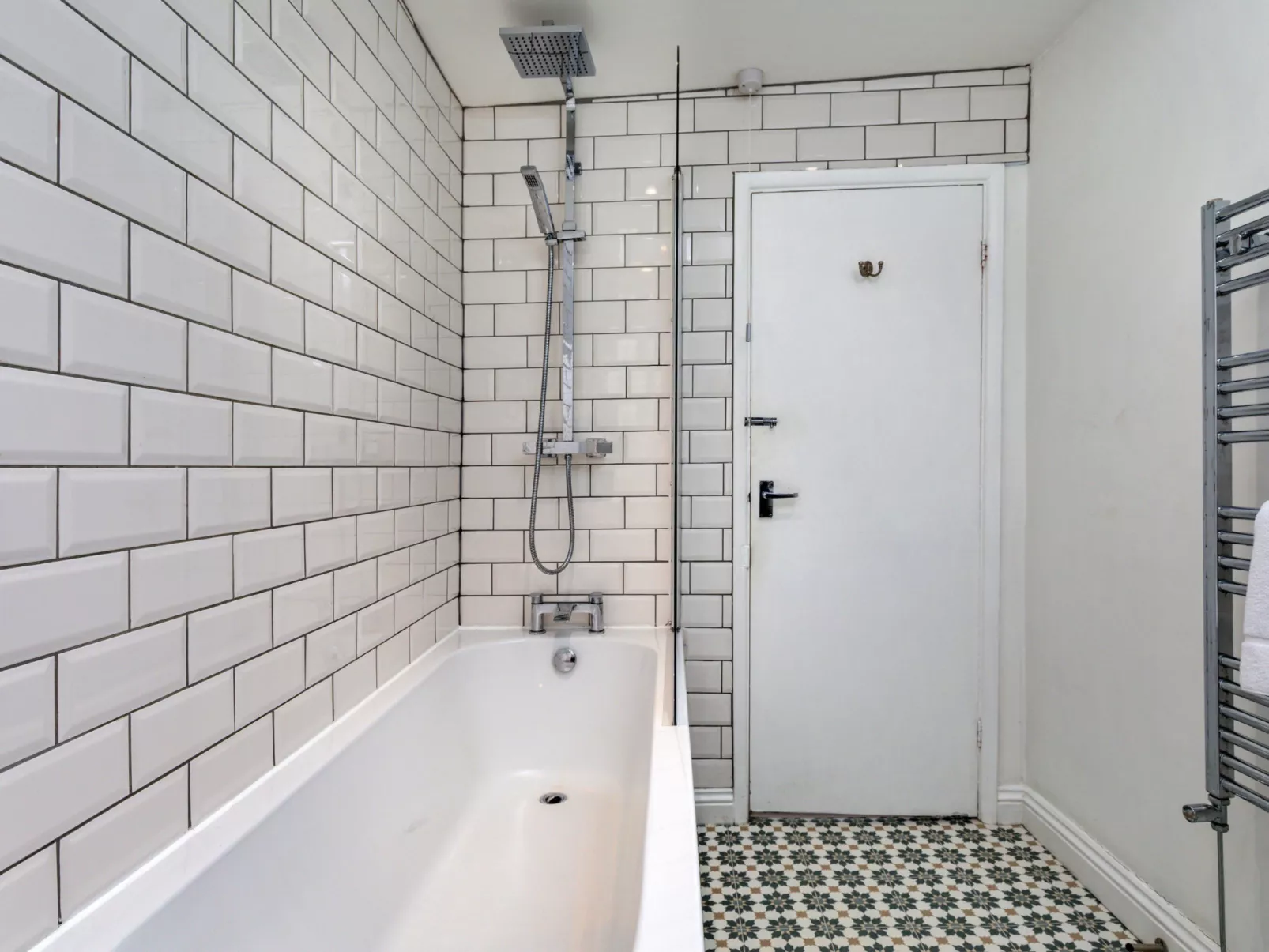 The Gull's Nest-Binnen