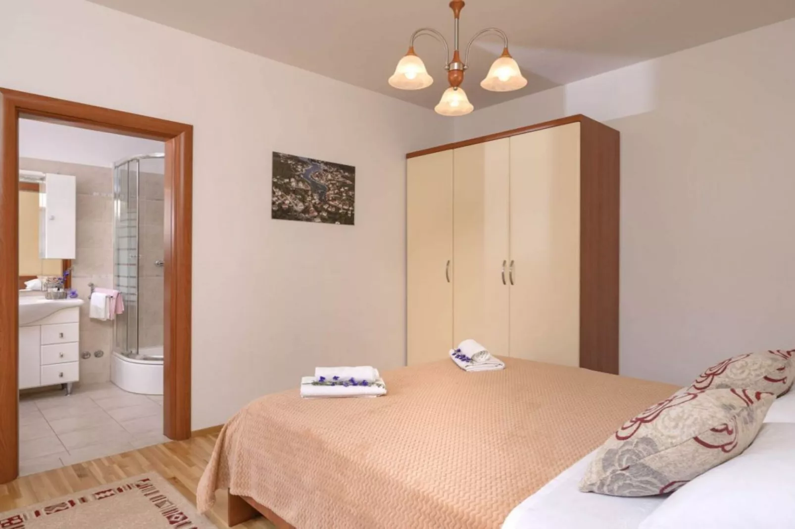 One Bedroom Apartment with Balcony 3-Slaapkamer