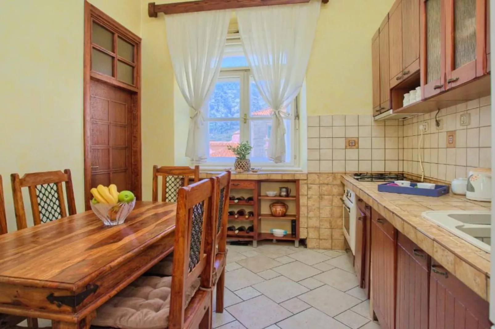 Kotor Old Town Charm Apartment - Two Bedroom Apartment-Keuken