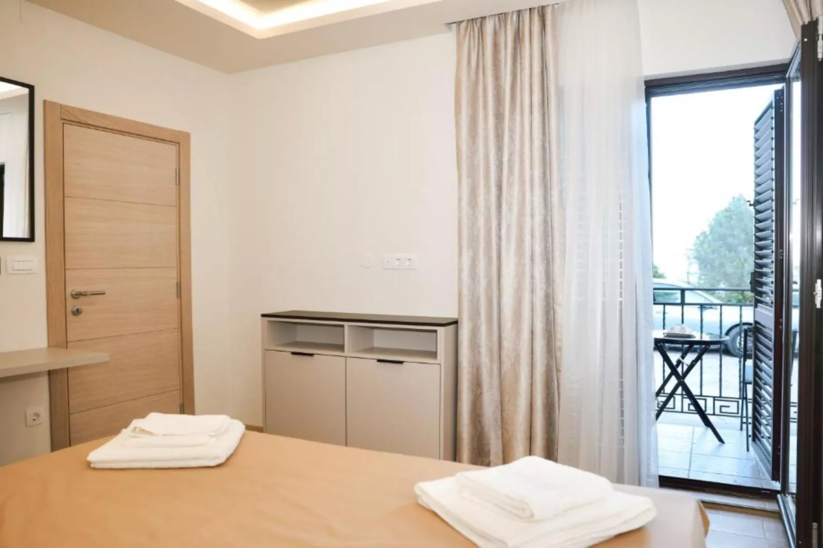 Stylish Apartment with Modern Elegance in Herceg Novi Area - Deluxe One Bedroom Apartment with Balcony-Slaapkamer