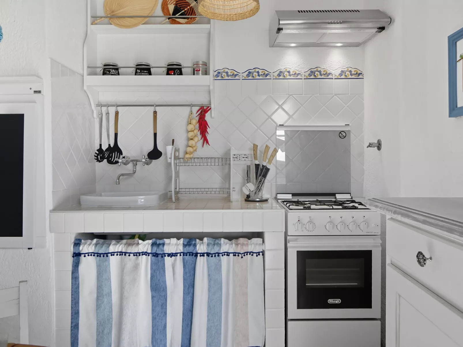 Iris 5, Terza Spiaggia-Binnen