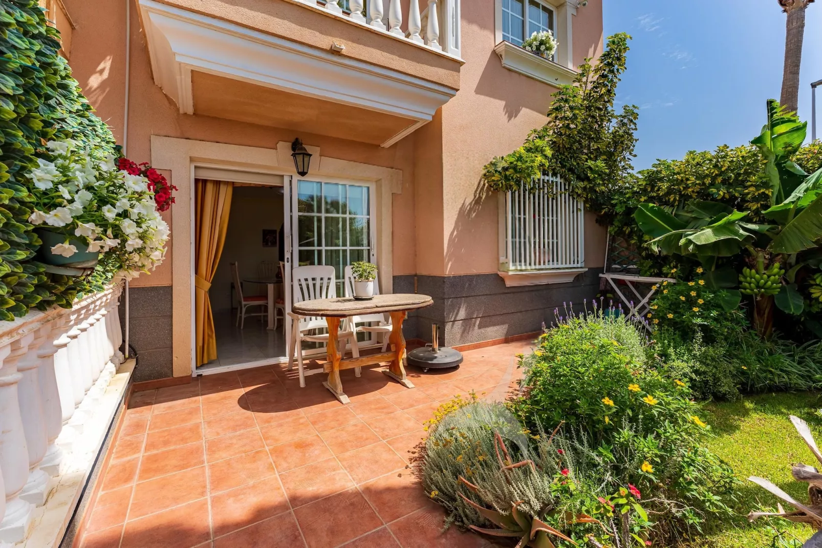 Delfin 101B 1d-Buitenkant zomer