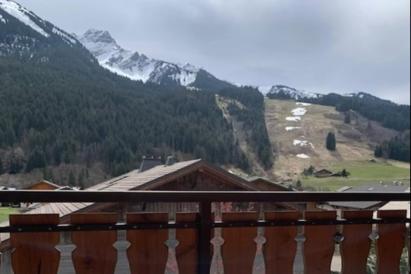 Les Sorbiers-Uitzicht winter