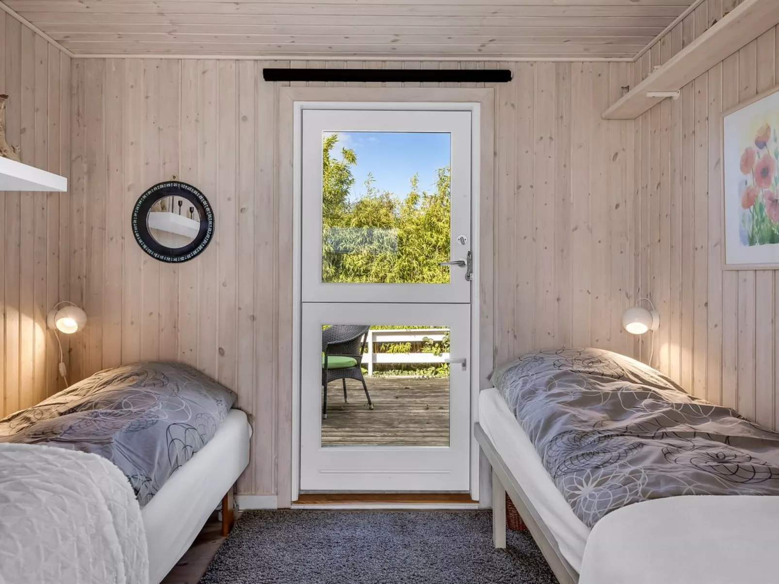 "Tjarven" - 350m from the sea-Binnen