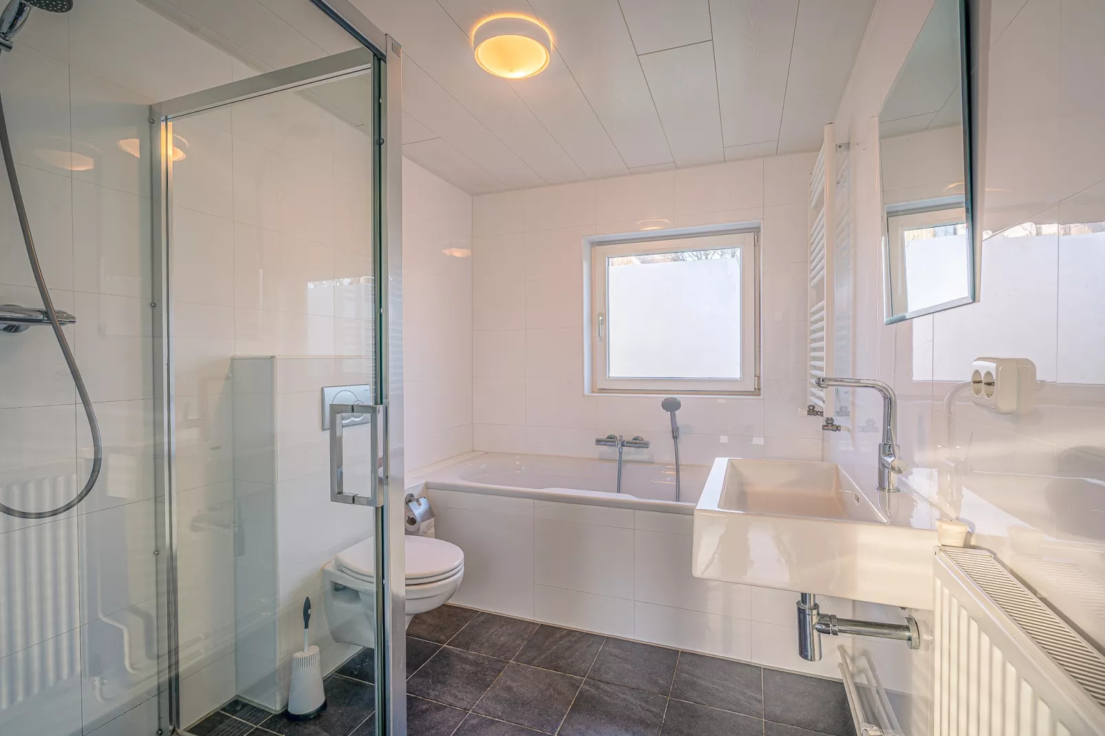 Vredelust 57-Badkamer