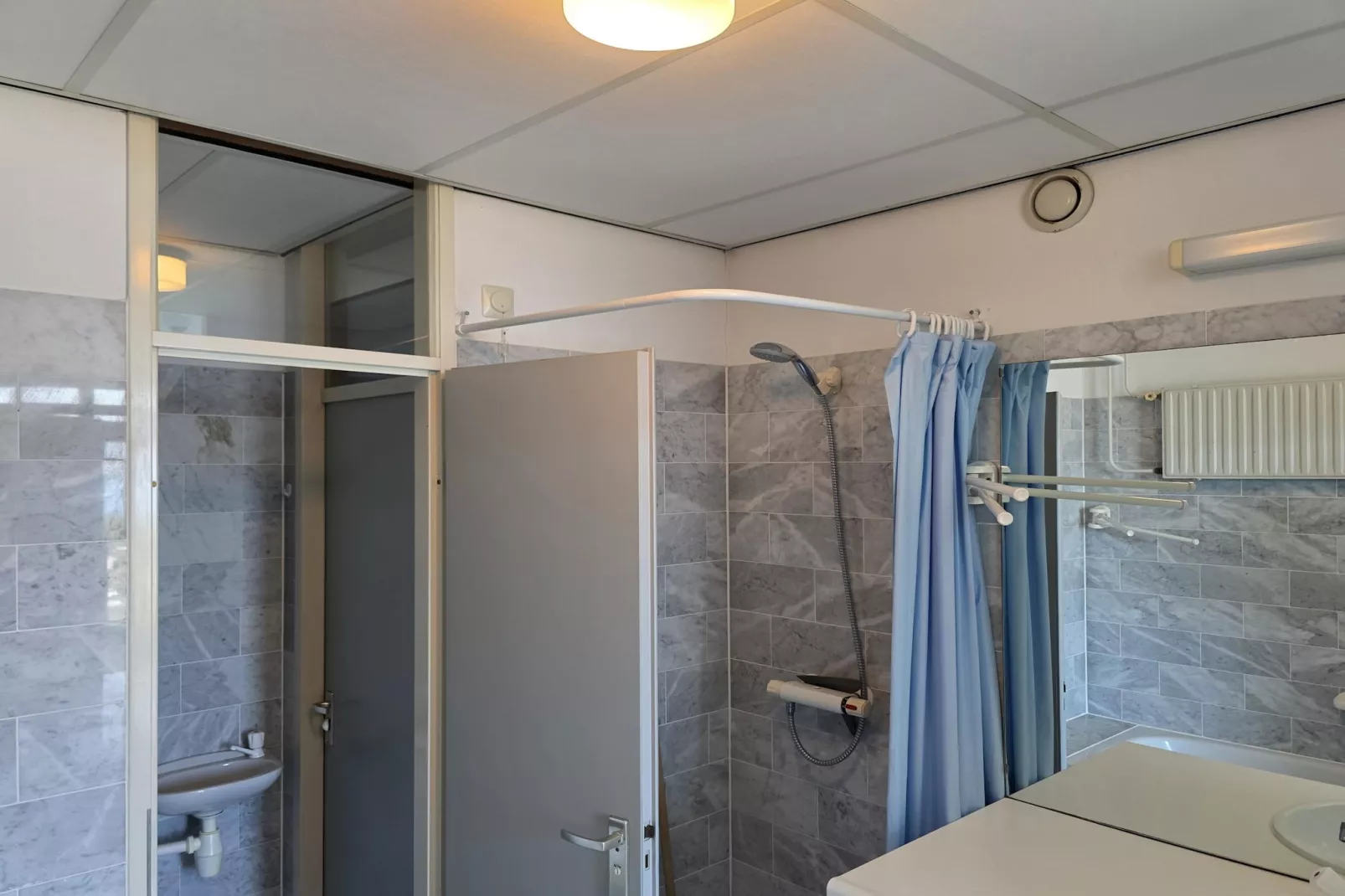 Juliana 162-Badkamer