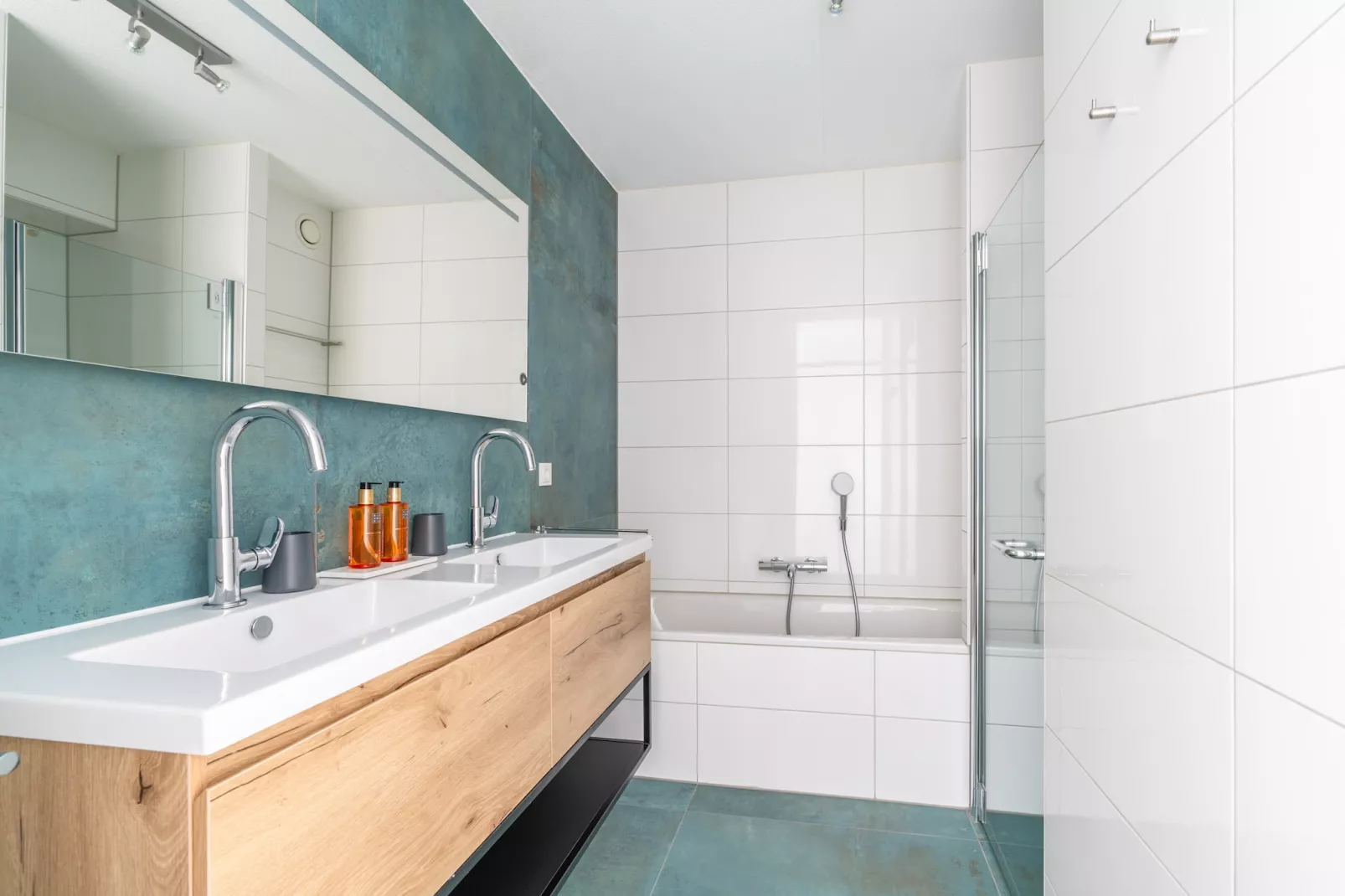 Juliana 092 - Badkamer