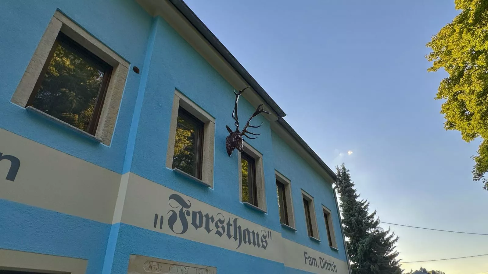 Forsthaus-Buitenkant zomer