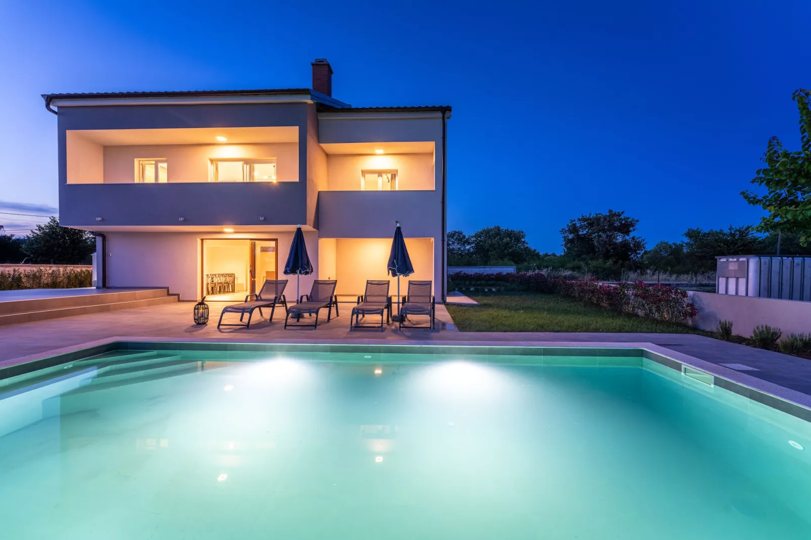 Villa Campi Dalmatia-Buitenkant zomer