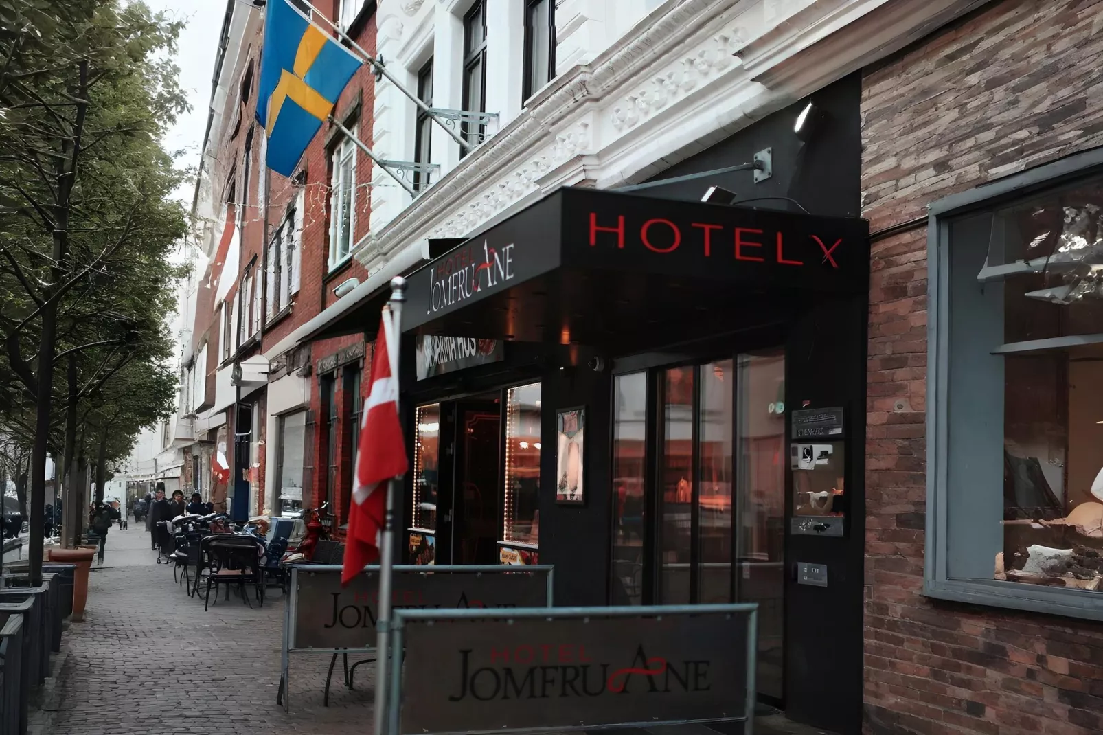 Jomfru Ane Premium Single-Buitenkant zomer