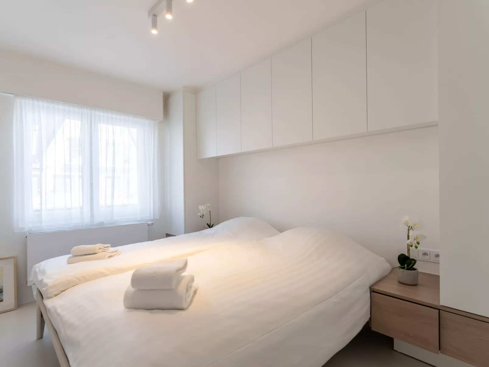 Marie Antoinette close by the sea-Binnen