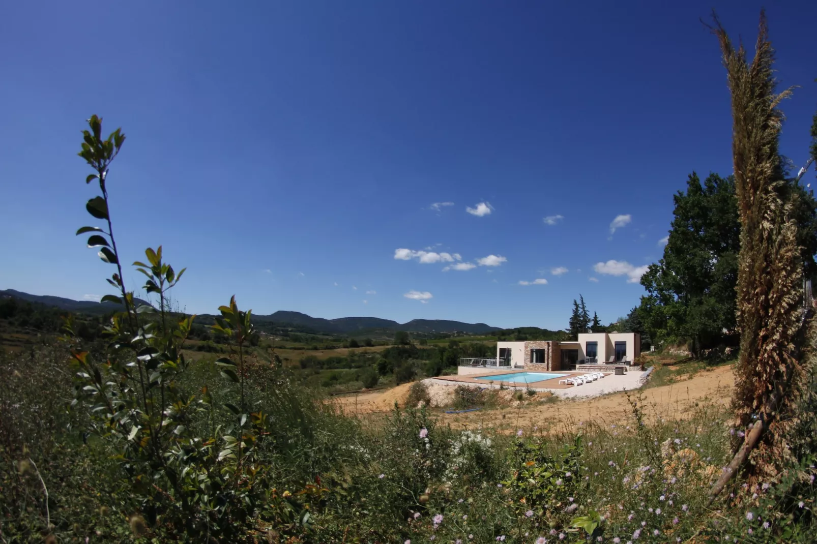 Villa moderne-Uitzicht zomer