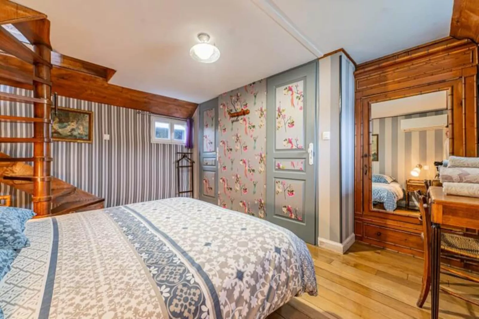 Adorable Suite Sur La Péniche Petite Annick-Niet-getagd