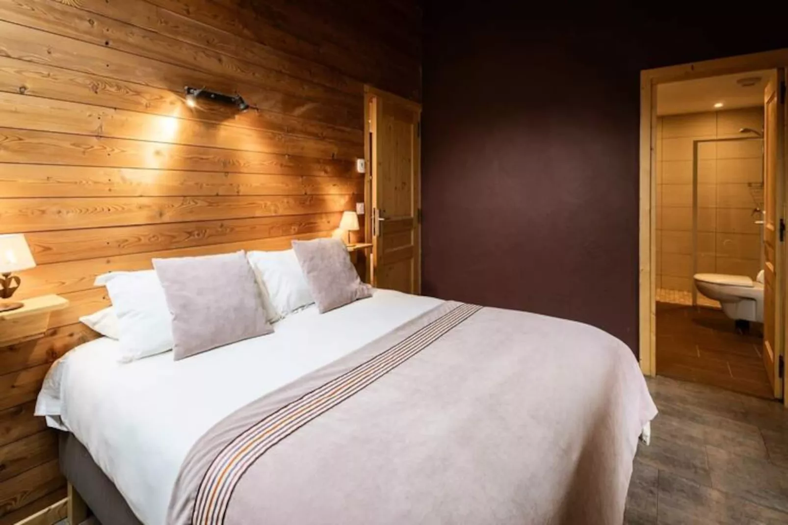 Les Chalets D'adrien-Niet-getagd