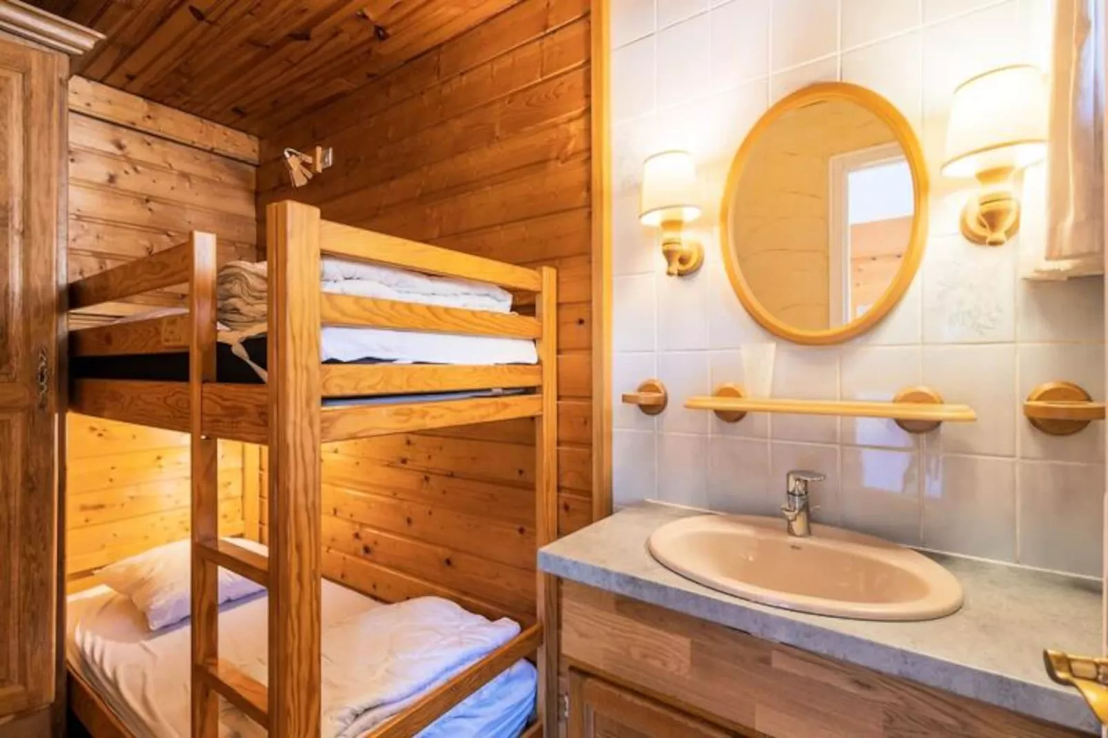 Résidence Royal Neige-Niet-getagd