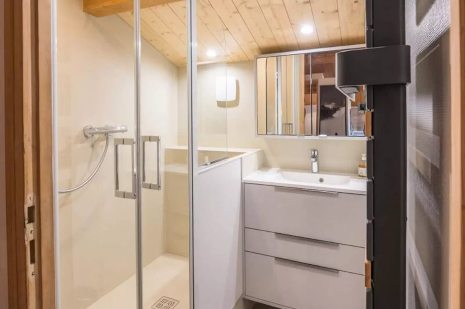 Appartement Warens --Niet-getagd