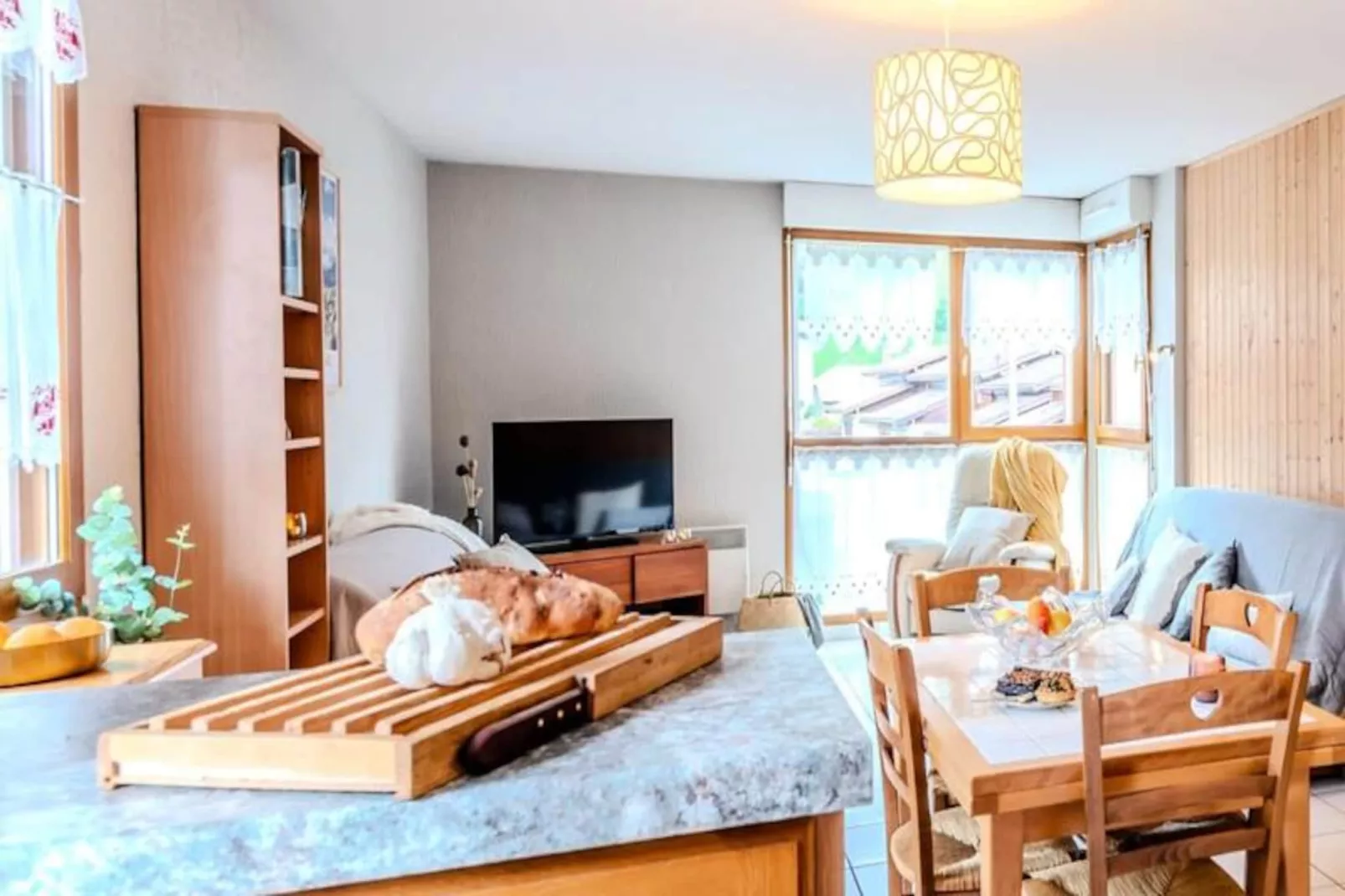 Slow Chalet Th&ocirc;nes: Lac & Montagne -15 Min Ski - Ascenseur, Balcon, Parking-Niet-getagd