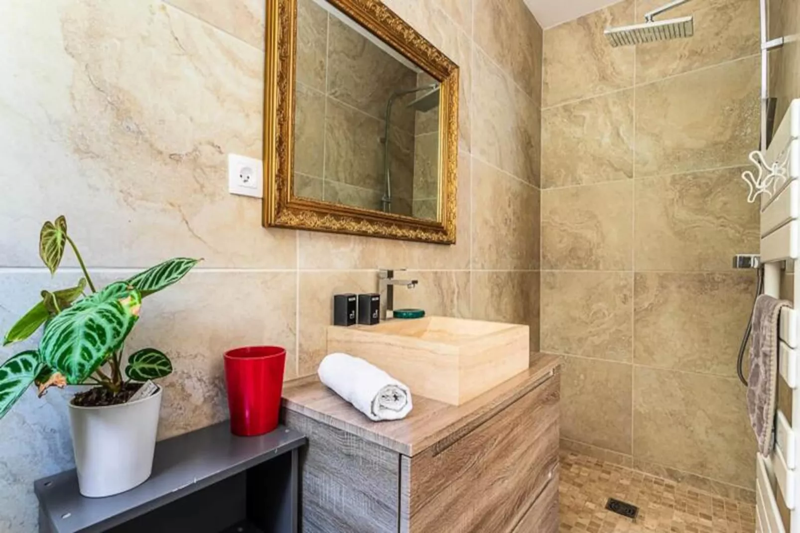 Villa De L'uba --Niet-getagd