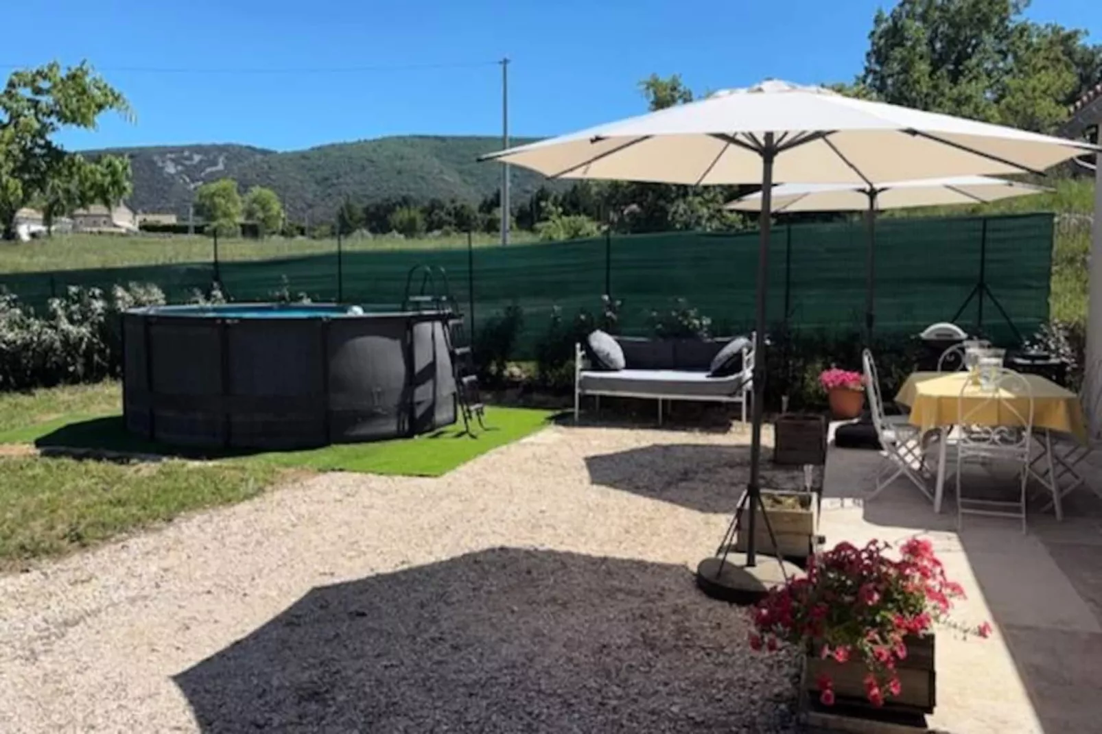 La Lacoste : Charme Et Vue Sur Le Luberon-Niet-getagd