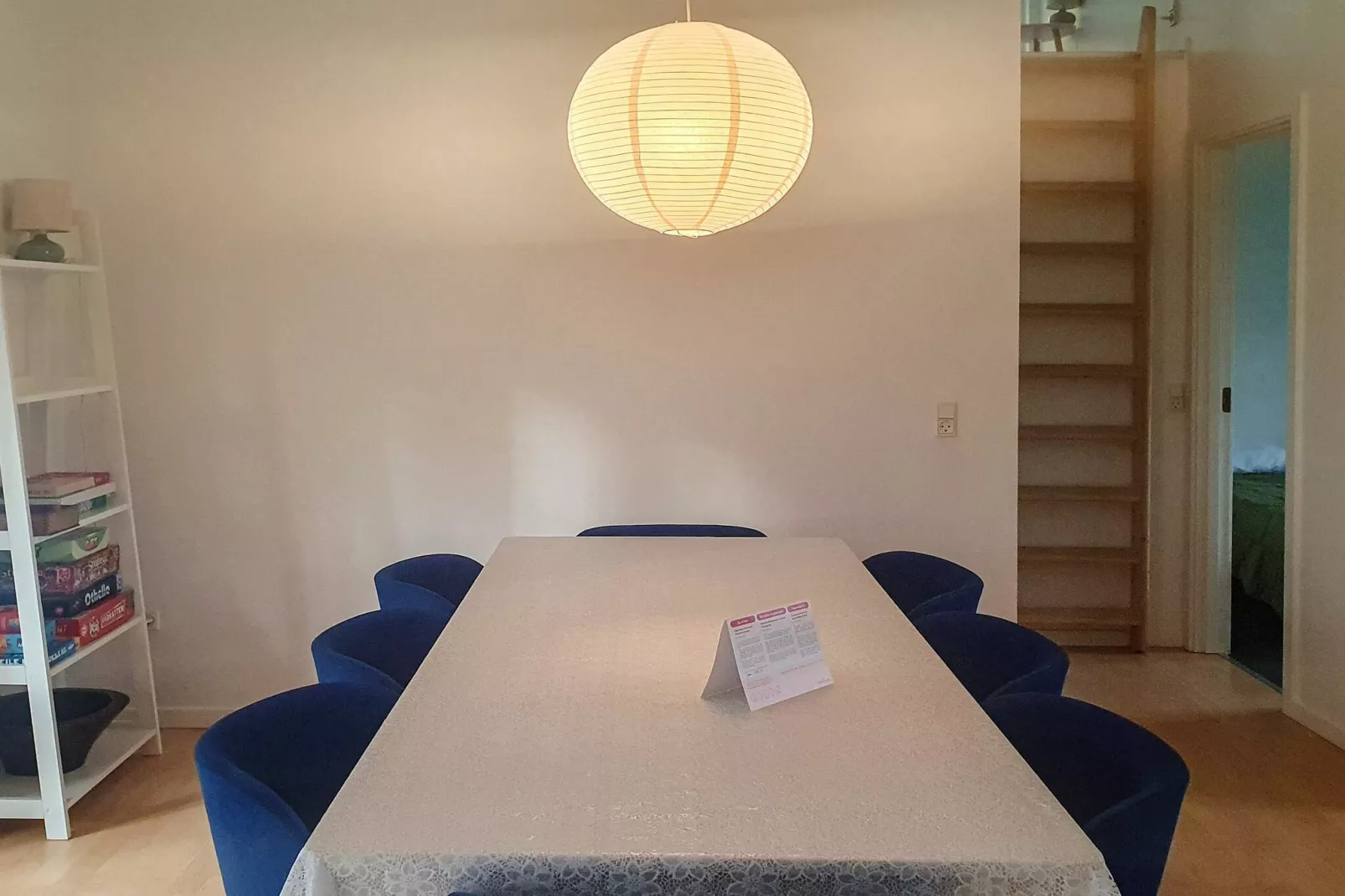 LØJT FERIECENTER-Binnen