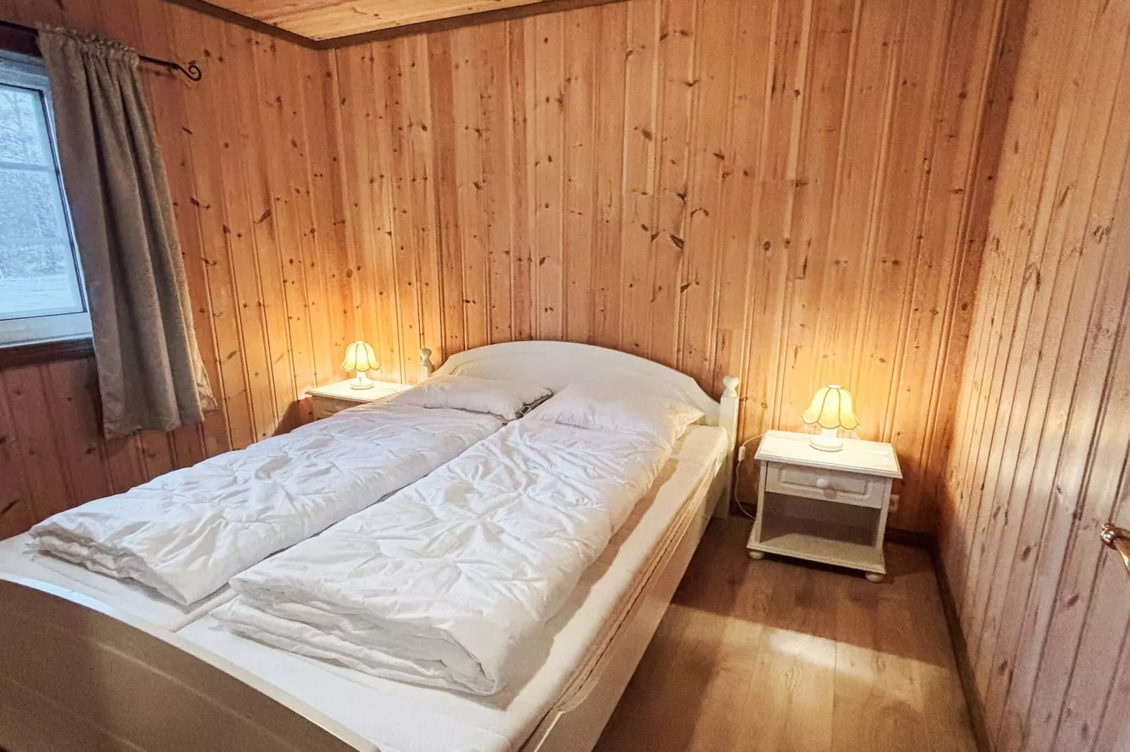 76409 TROLLHYTTA-Binnen