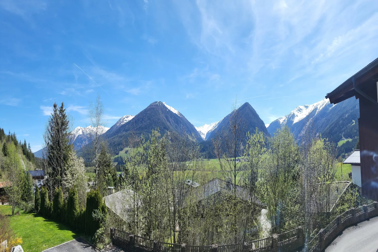 Appartement Tauernfenster-Uitzicht zomer