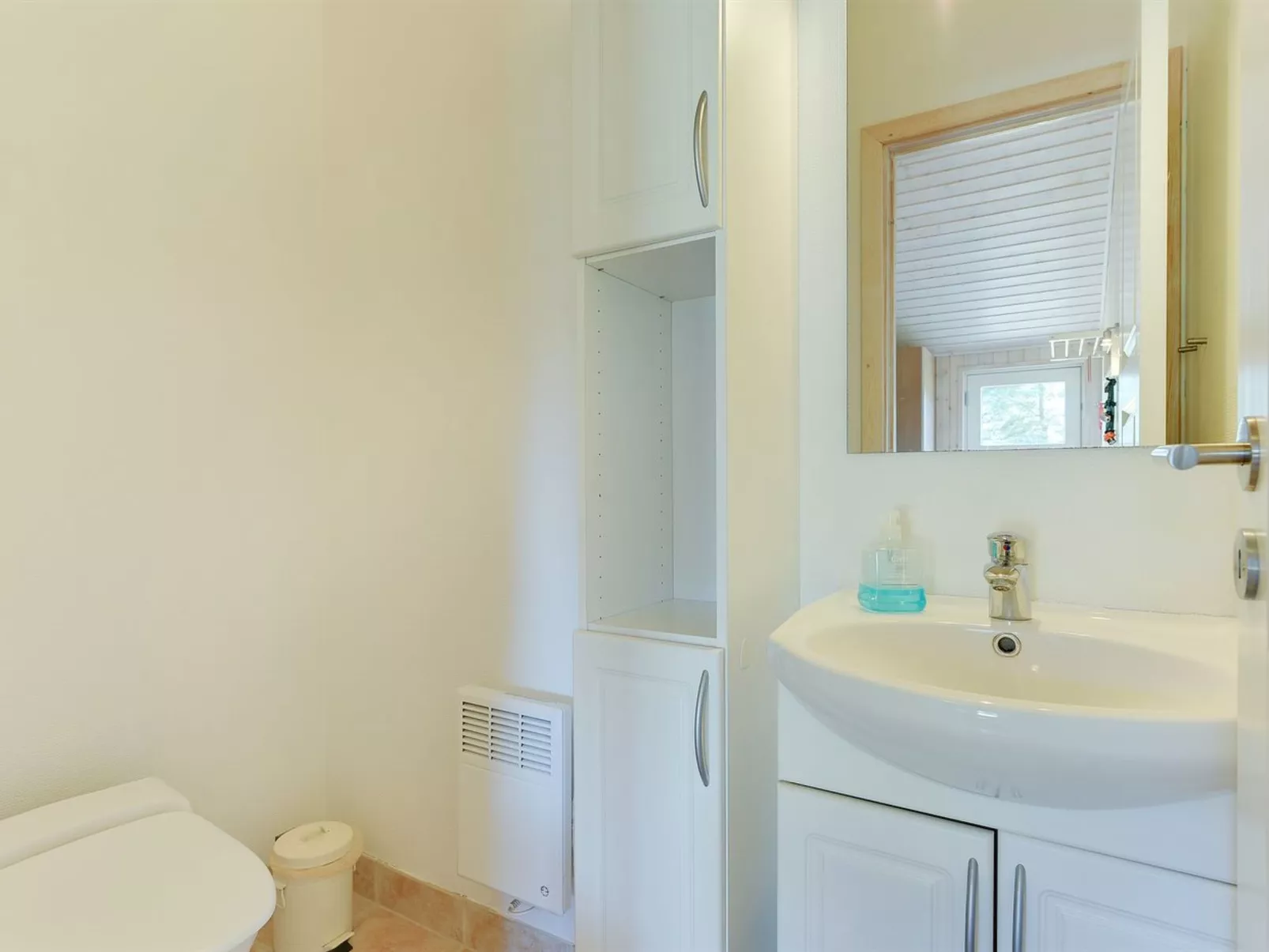 "Aksel" - 150m from the sea-Binnen