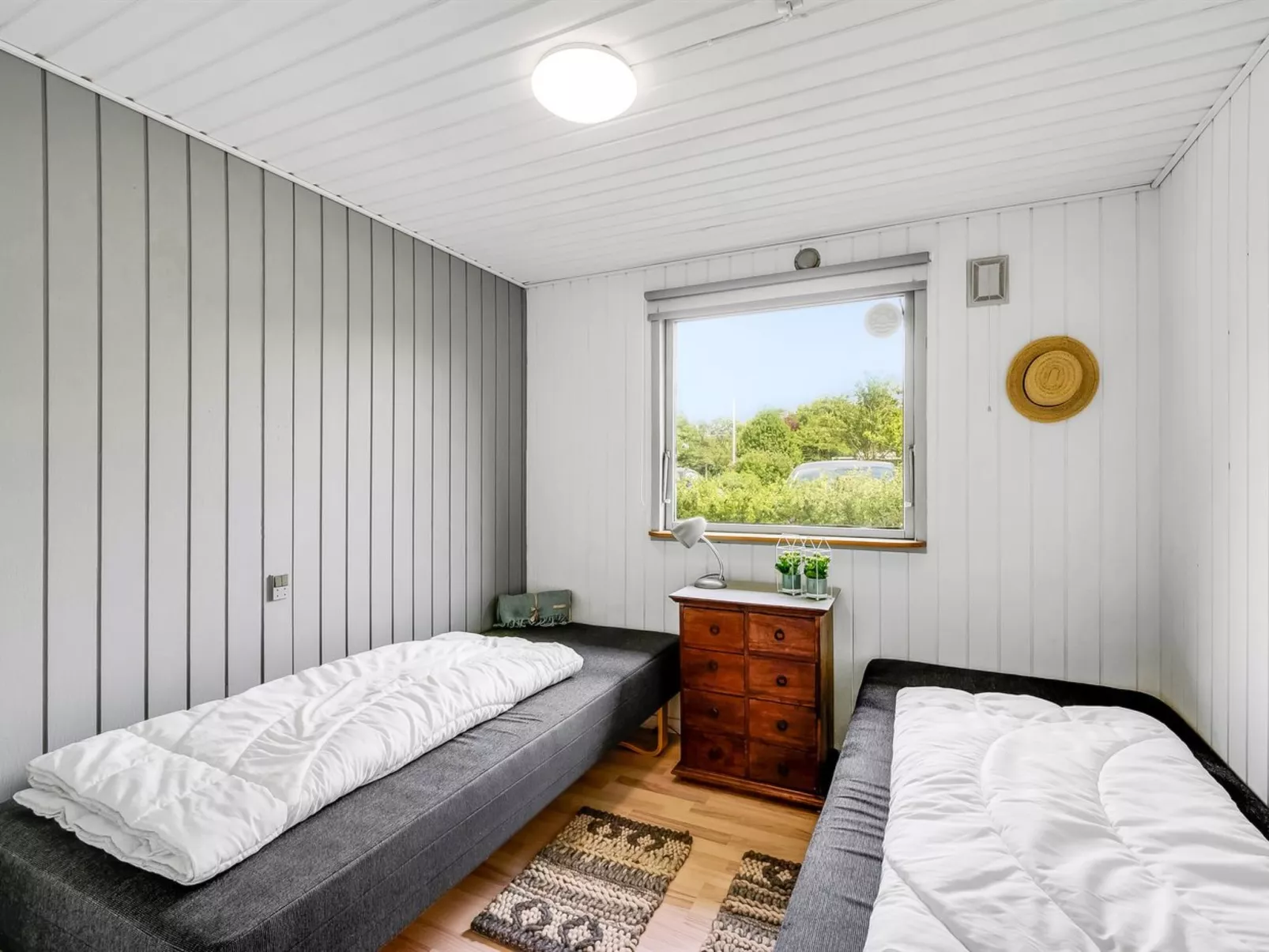 "Embla" - 500m to the fjord-Binnen