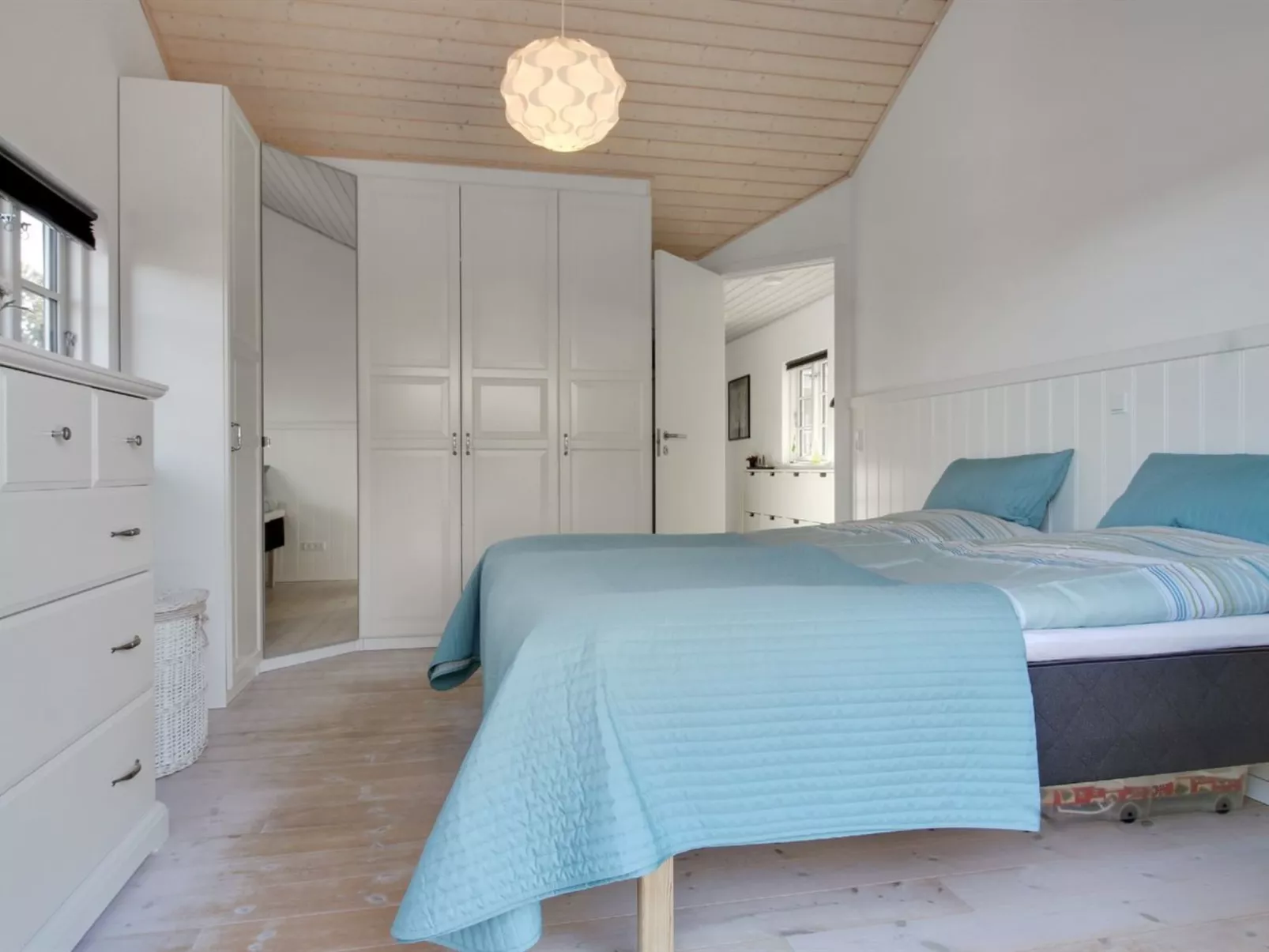 "Soleil" - 300m from the sea-Binnen