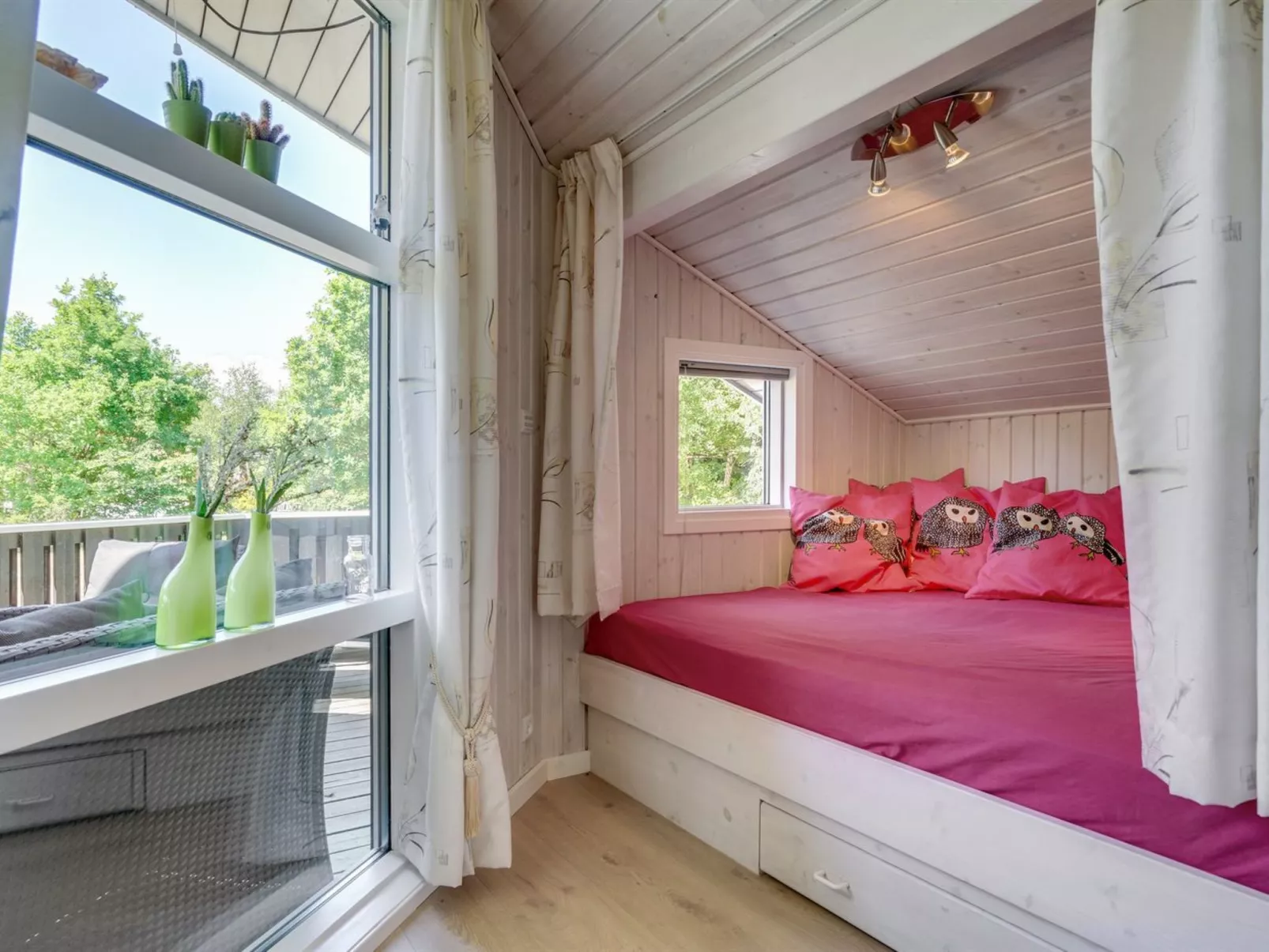 "Esaline" - 400m from the sea-Binnen