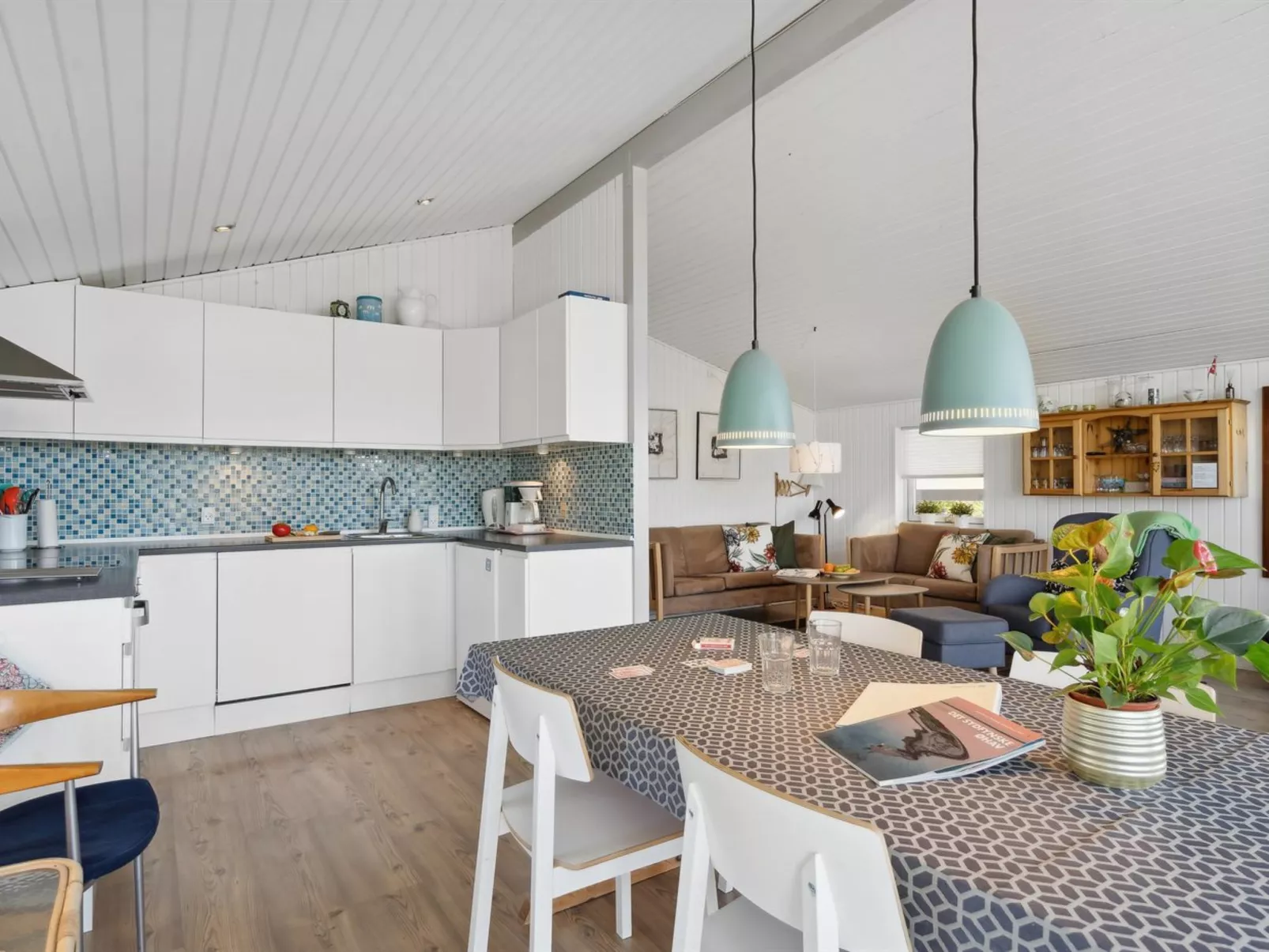 "Wrange" - 150m from the sea-Binnen