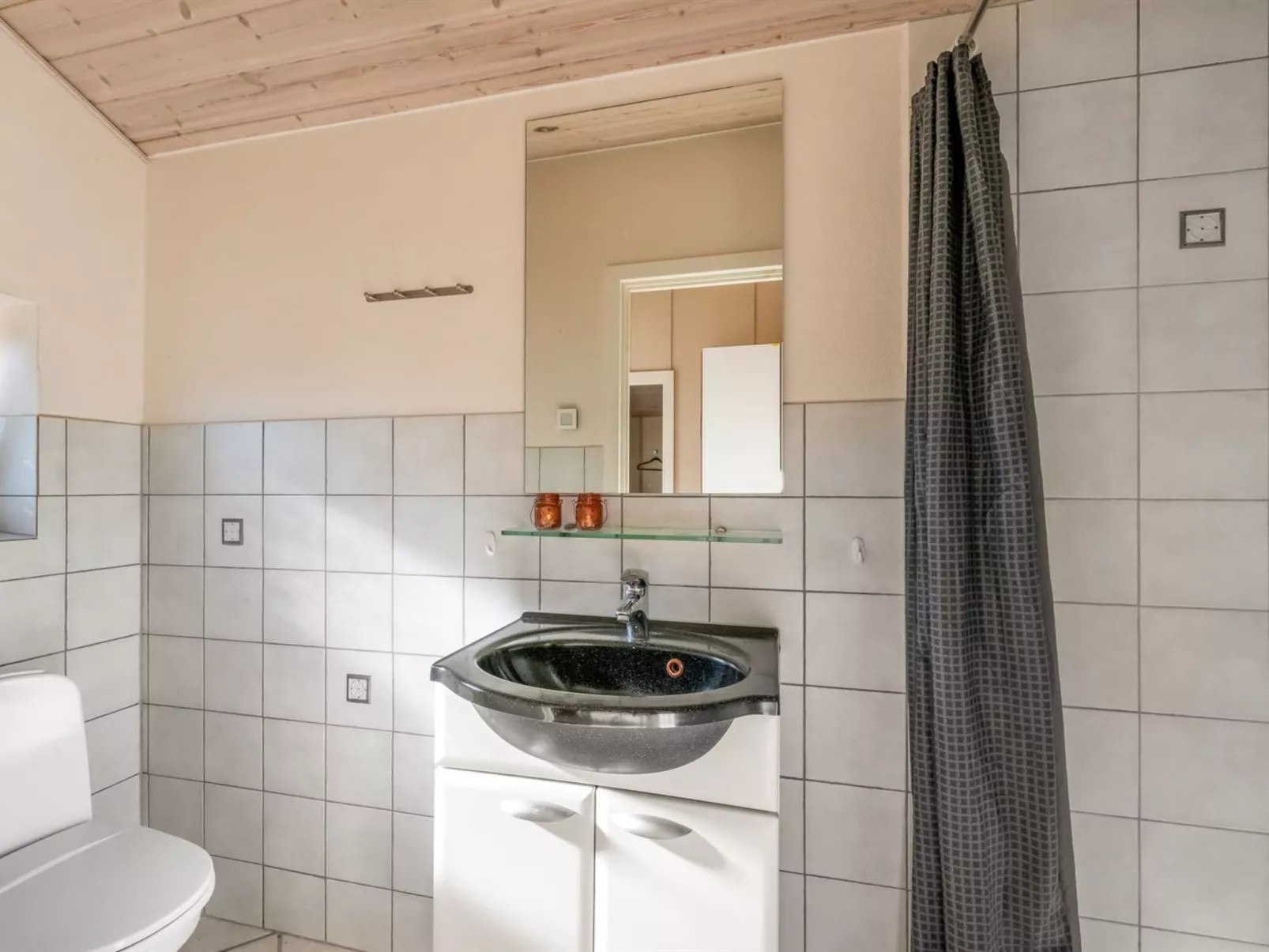 "Findus" - 1.2km to the fjord-Binnen