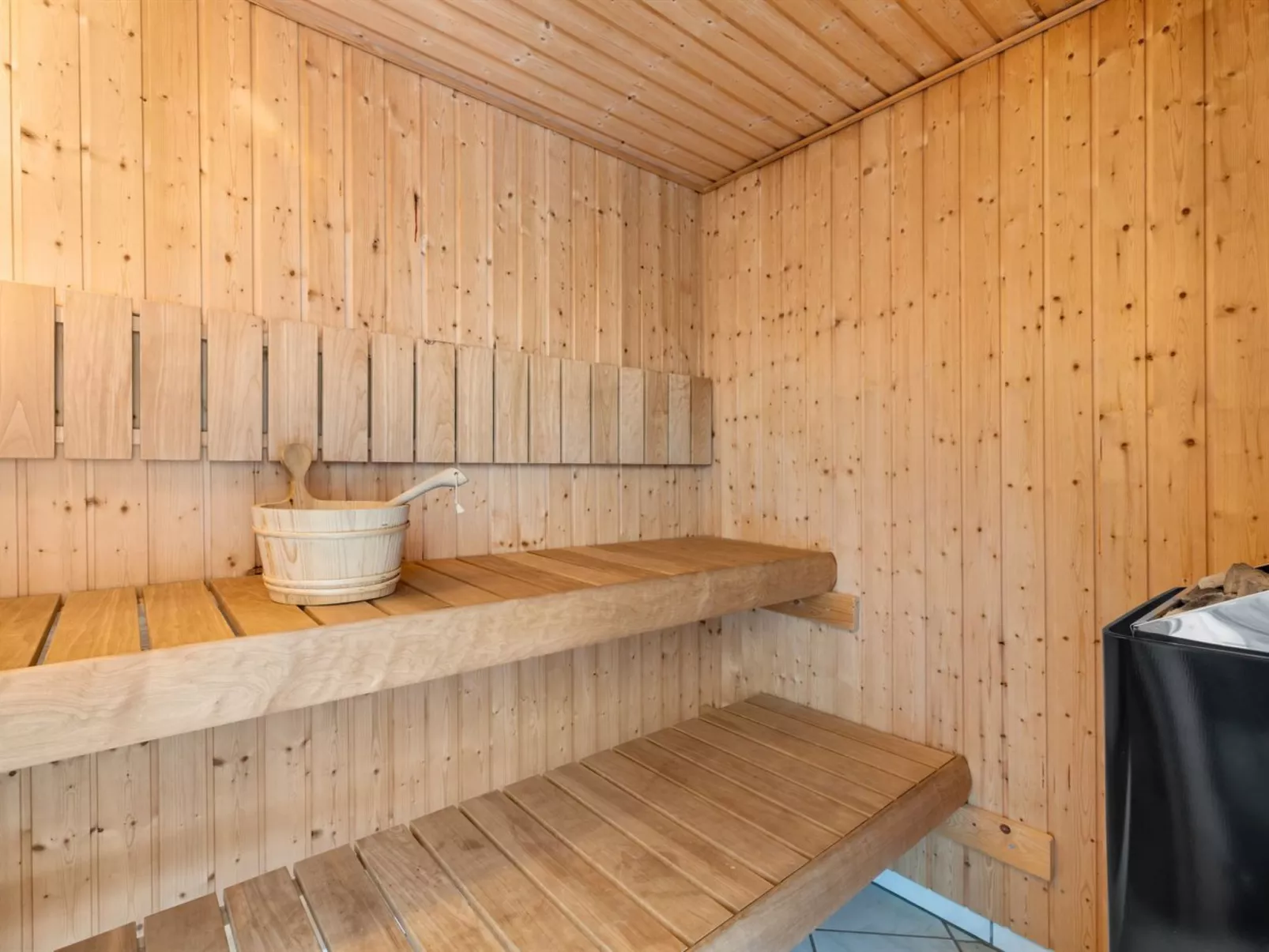 "Anneli" - 600m from the sea-Binnen