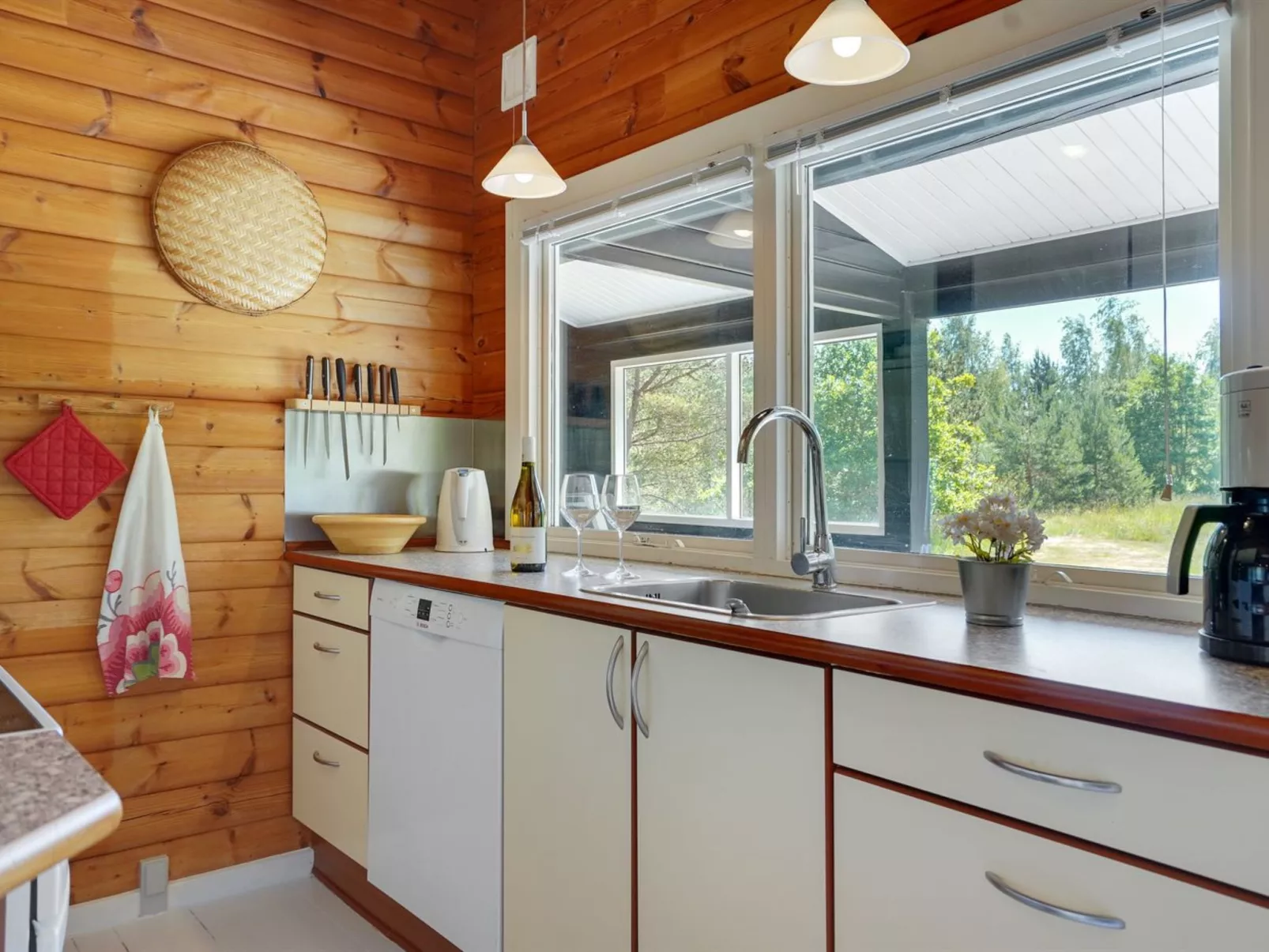 "Tuba" - 600m from the sea-Binnen