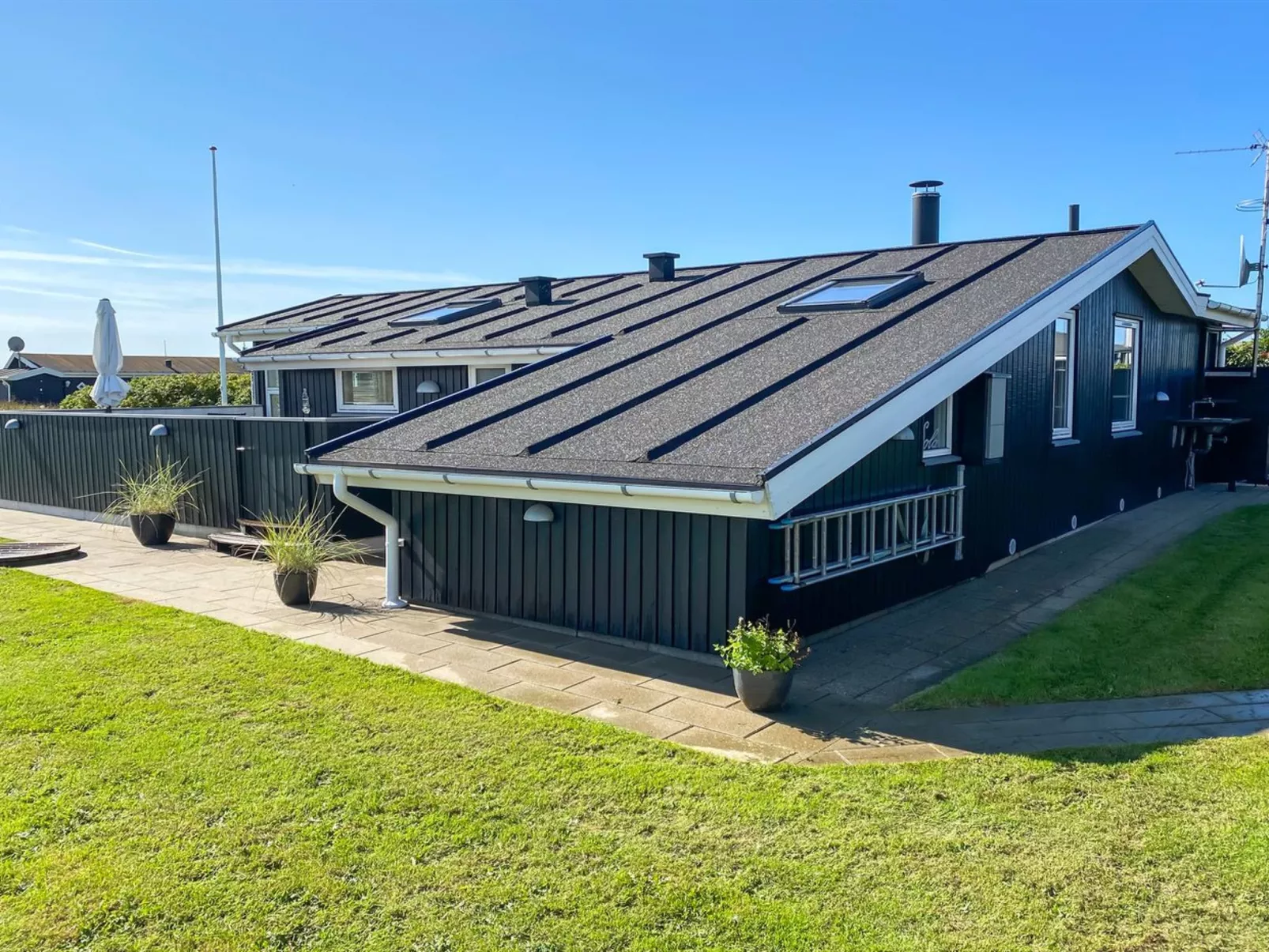 "Laurits" - 300m from the sea-Buiten