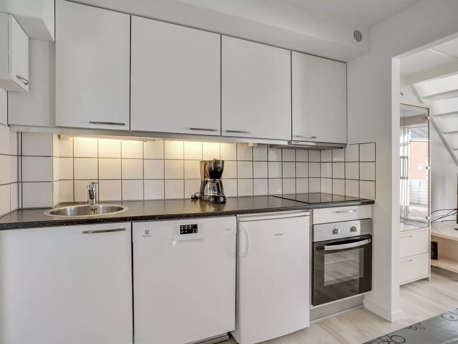 "Ameli" - 2.3km from the sea - Binnen