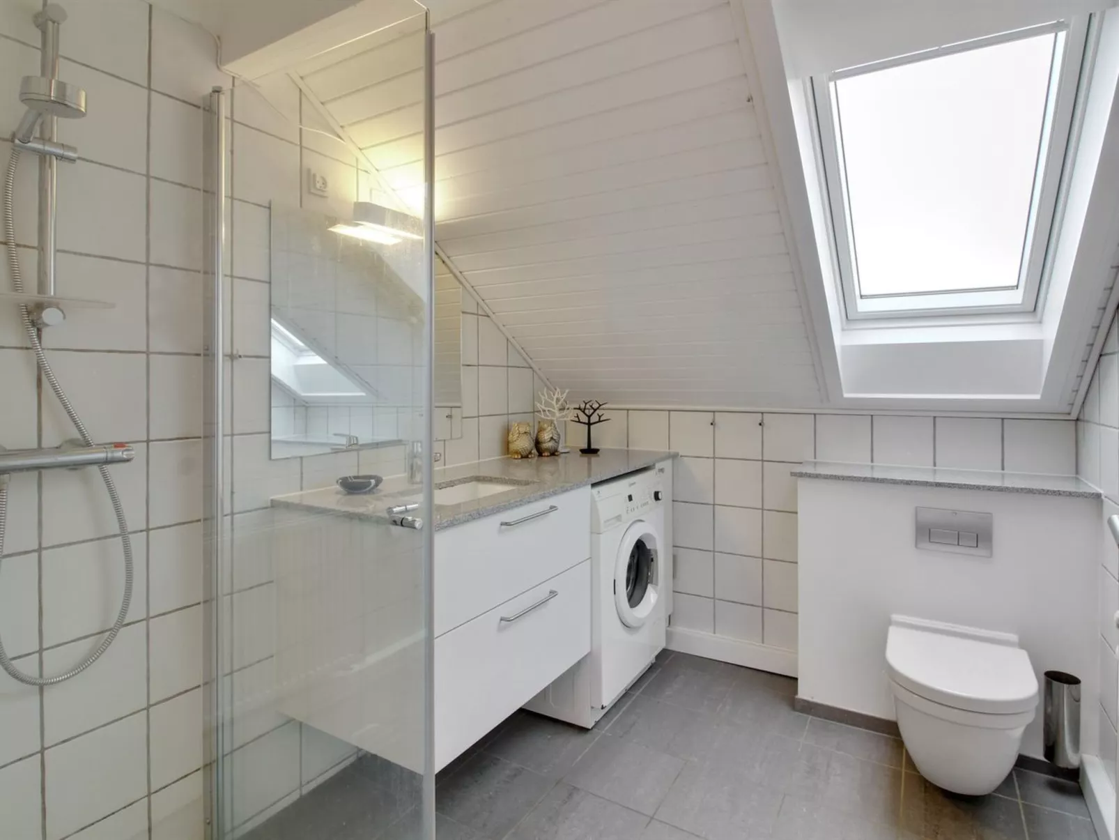 "Ennike" - 2.3km from the sea - Binnen