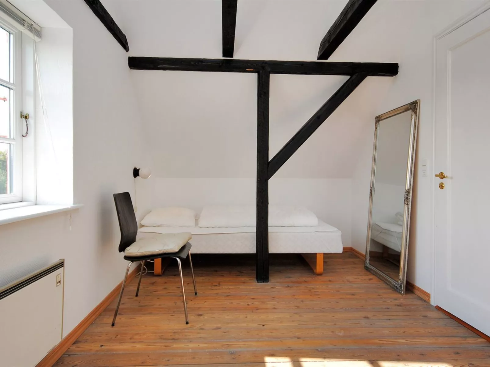 "Indi" - 400m from the sea-Binnen