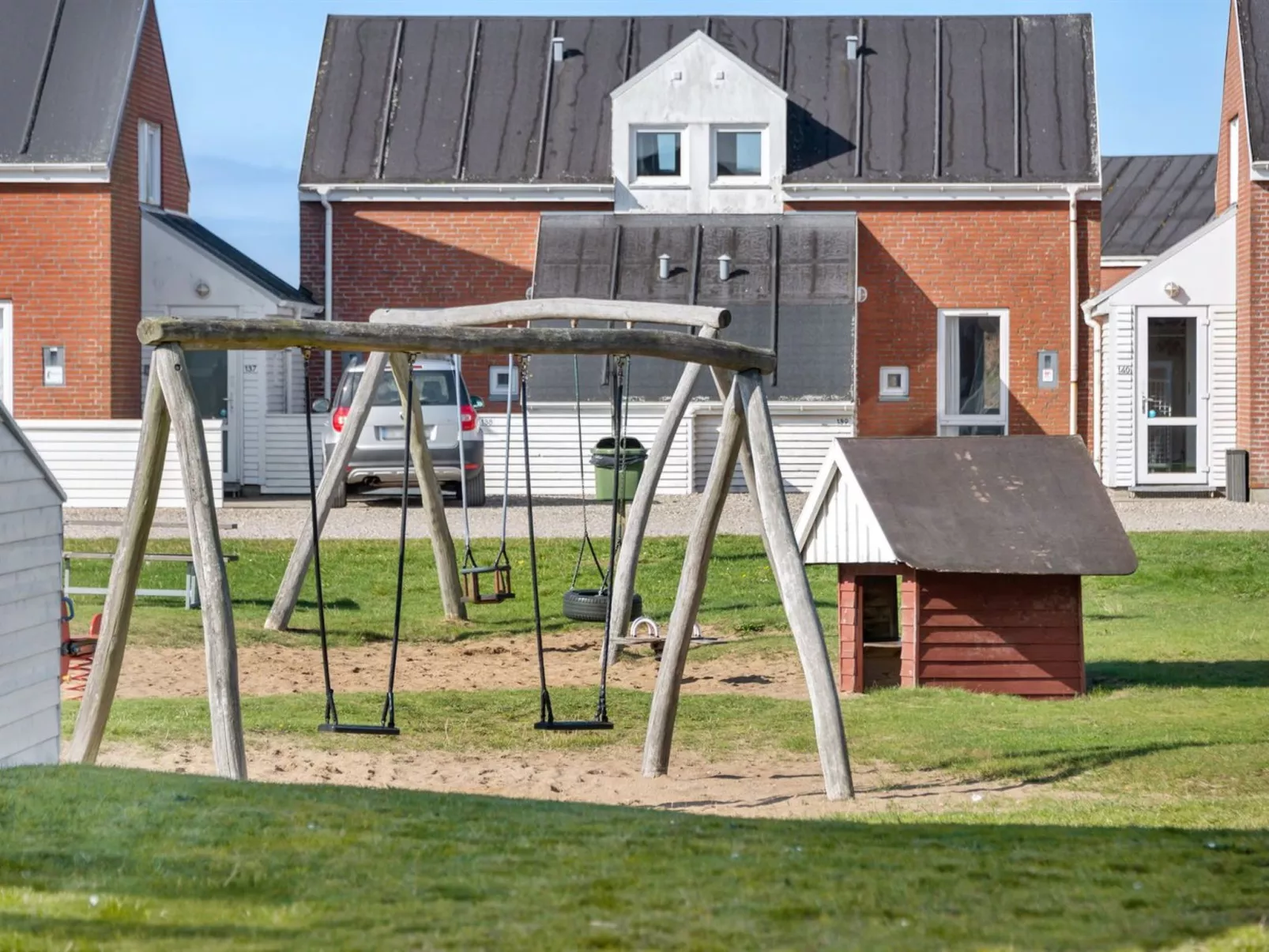 "Odger" - 2.3km from the sea - Binnen