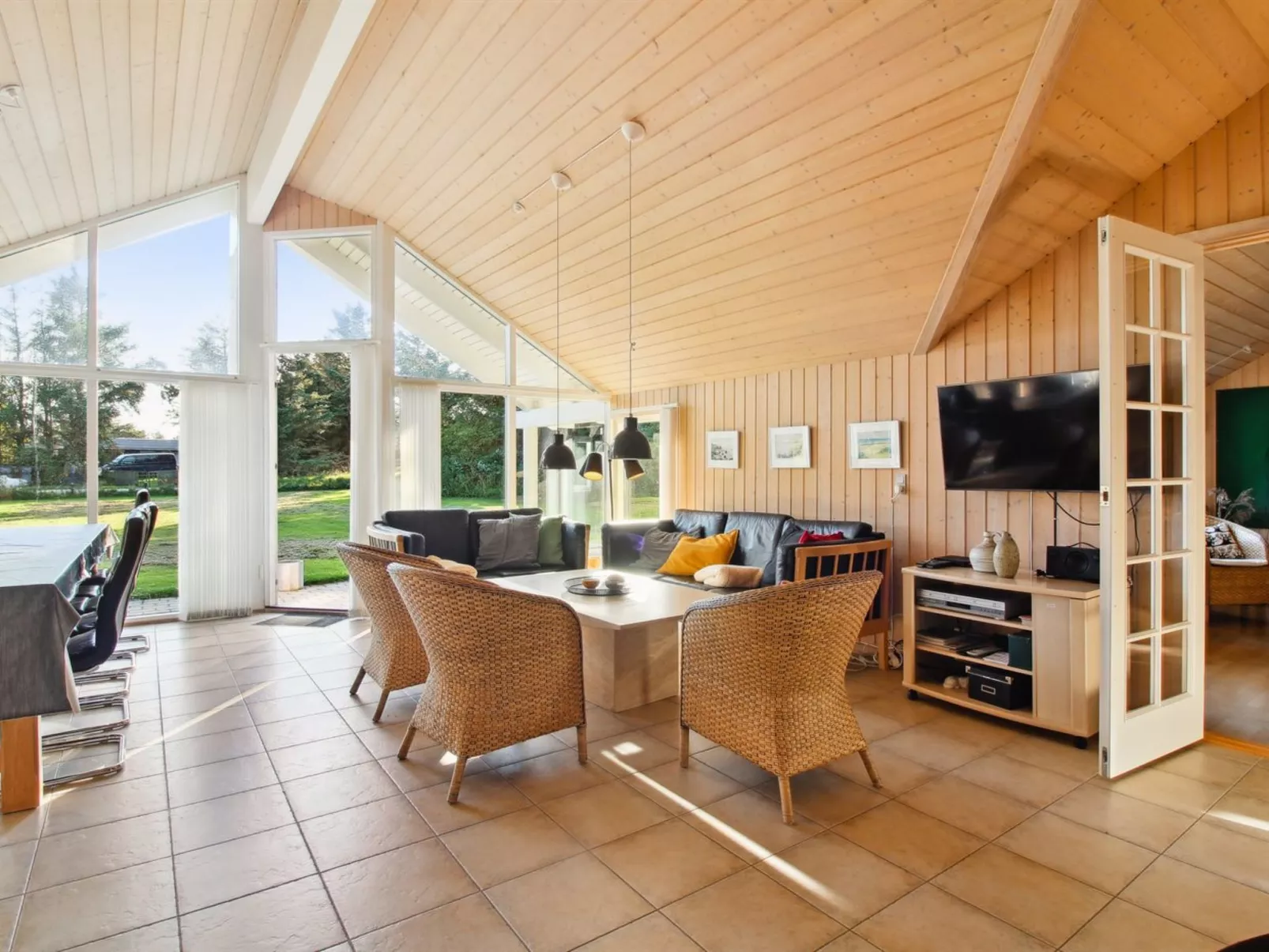 "Synnöve" - 550m from the sea-Binnen