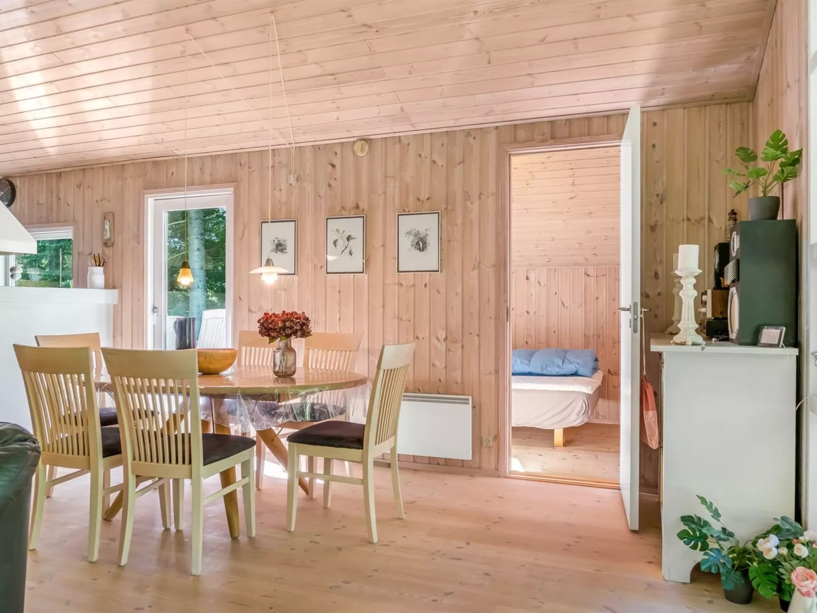 "Ninetta" - 650m from the sea-Binnen