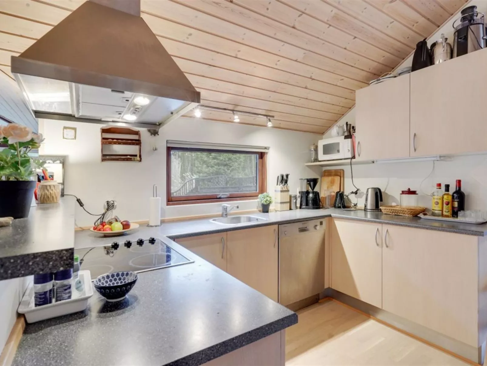 "Matine" - 800m from the sea-Binnen