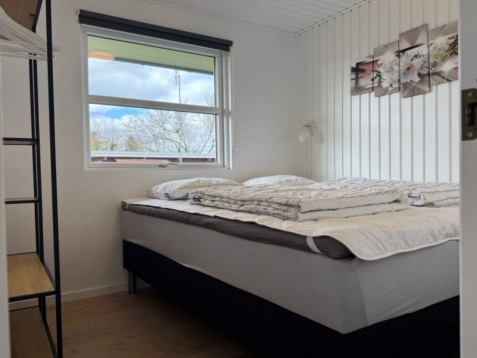 "Elvina" - 200m from the sea-Binnen