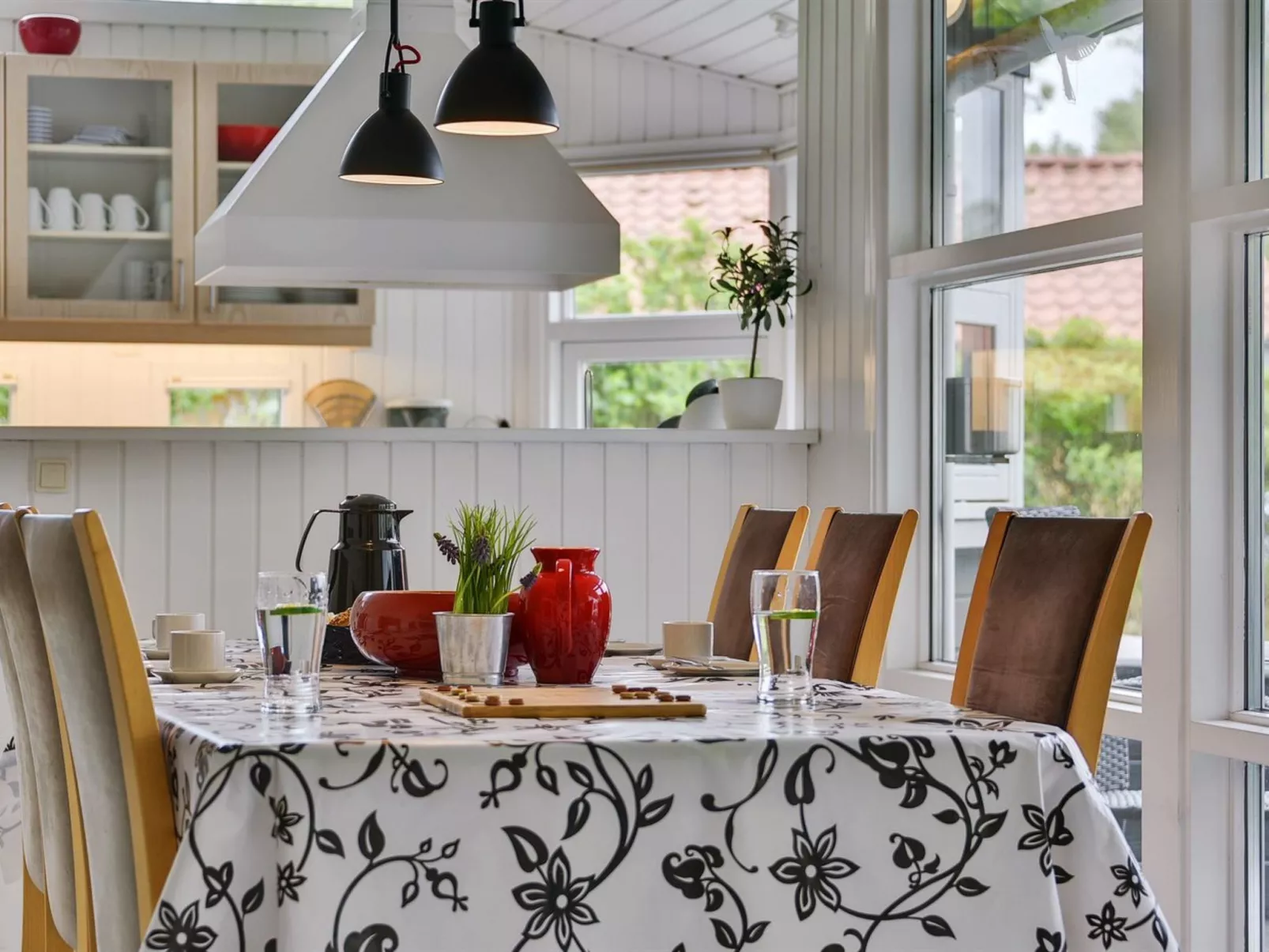 "Riaan" - 200m from the sea-Binnen