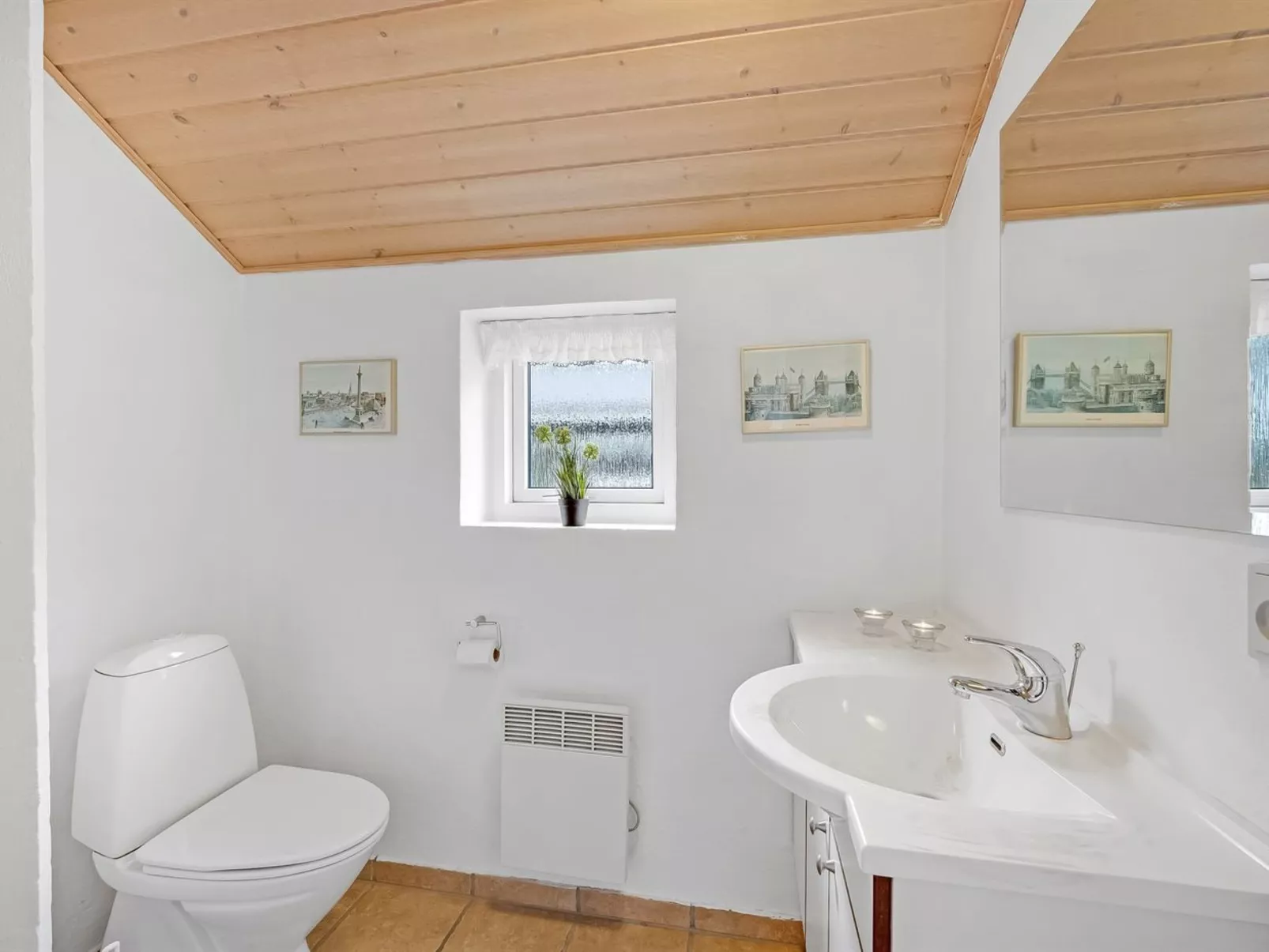 "Herminia" - 350m to the fjord-Binnen