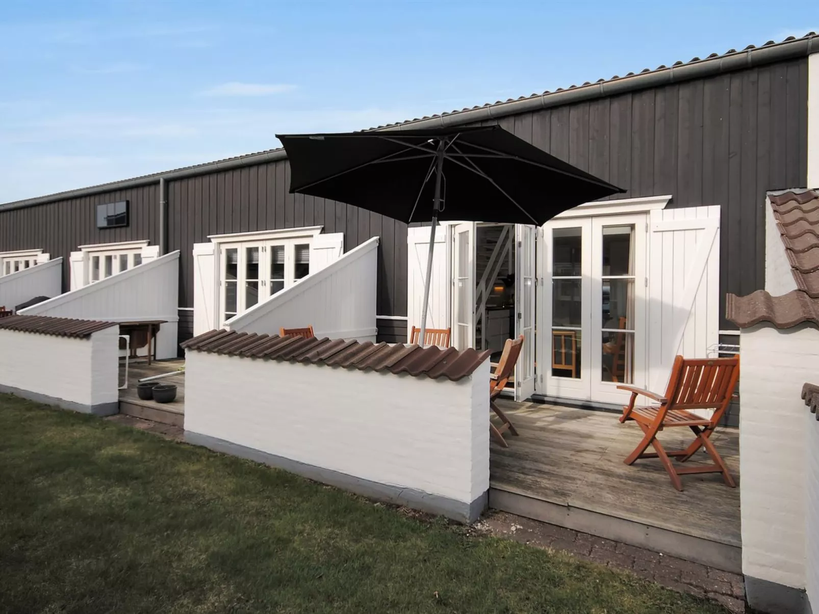 "Benta" - 150m to the fjord-Buiten