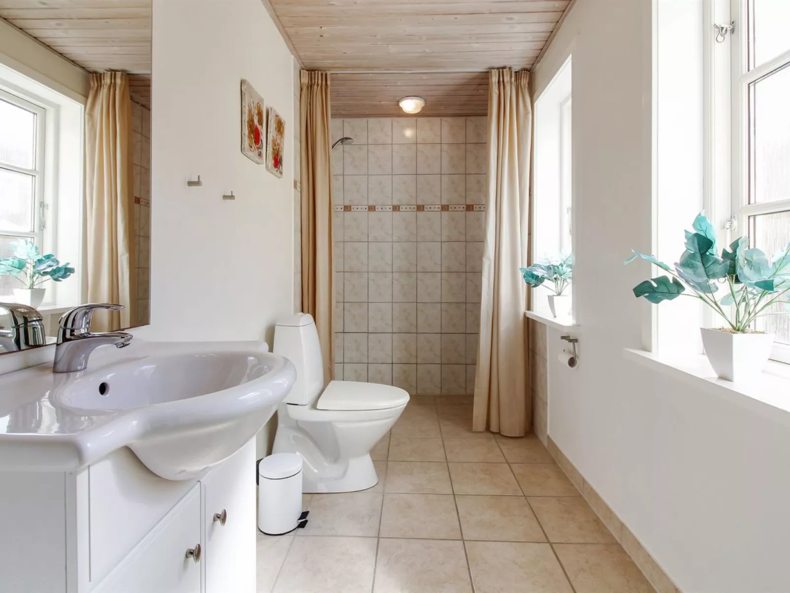 "Faustine" - 500m from the sea-Binnen