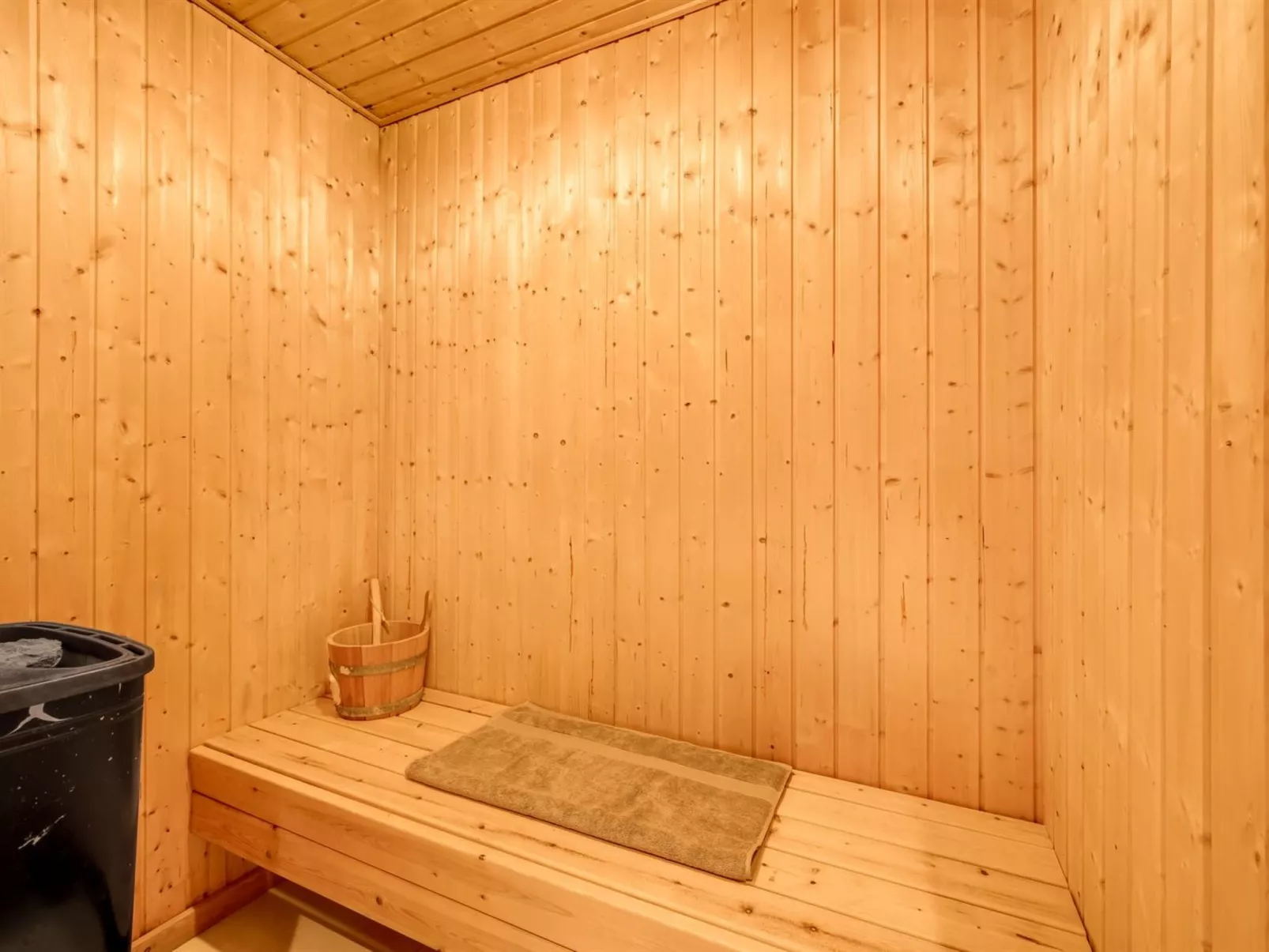 "Yuma" - 1km from the sea-Binnen