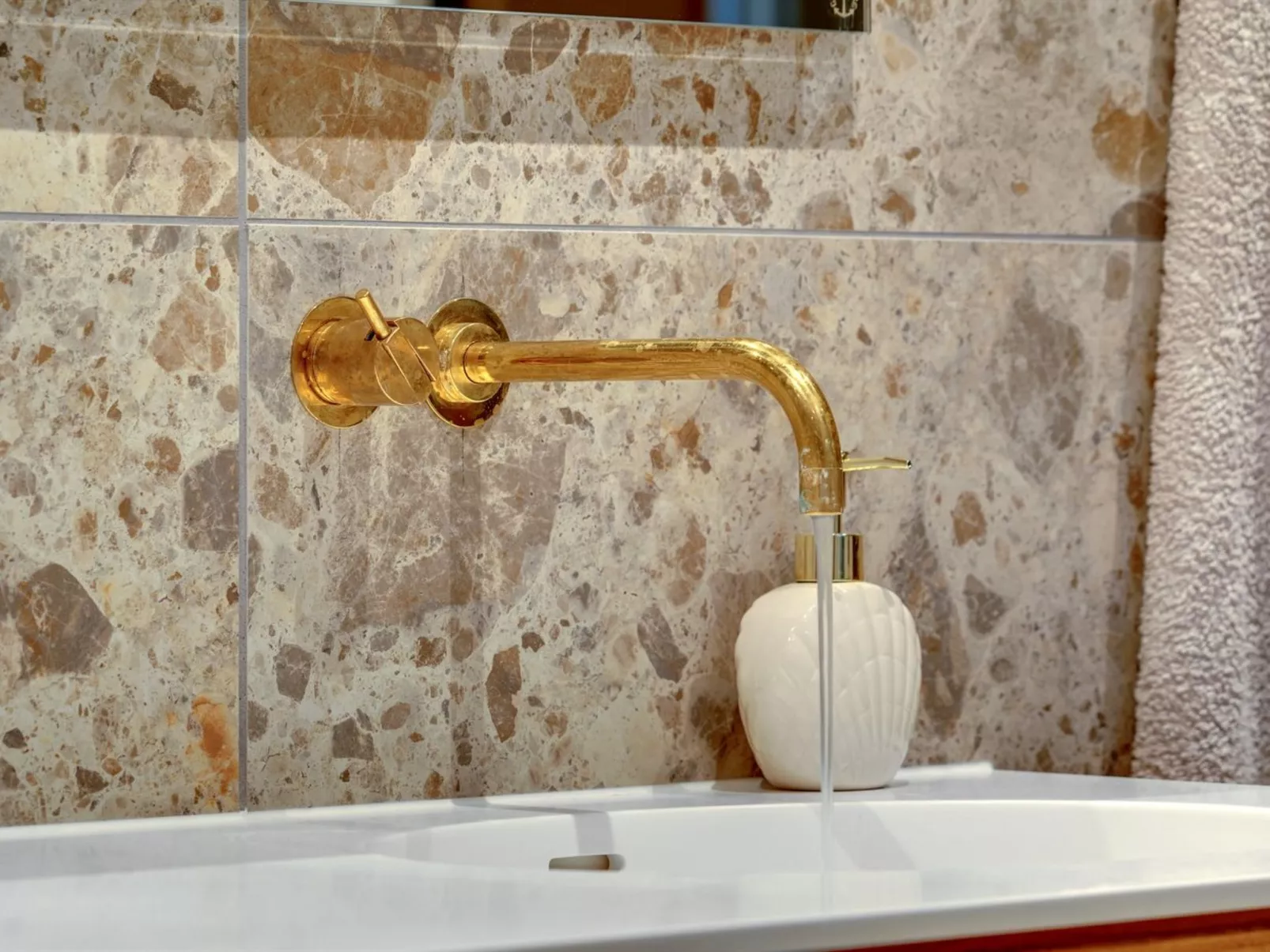 "Caterina" - 100m from the sea-Binnen